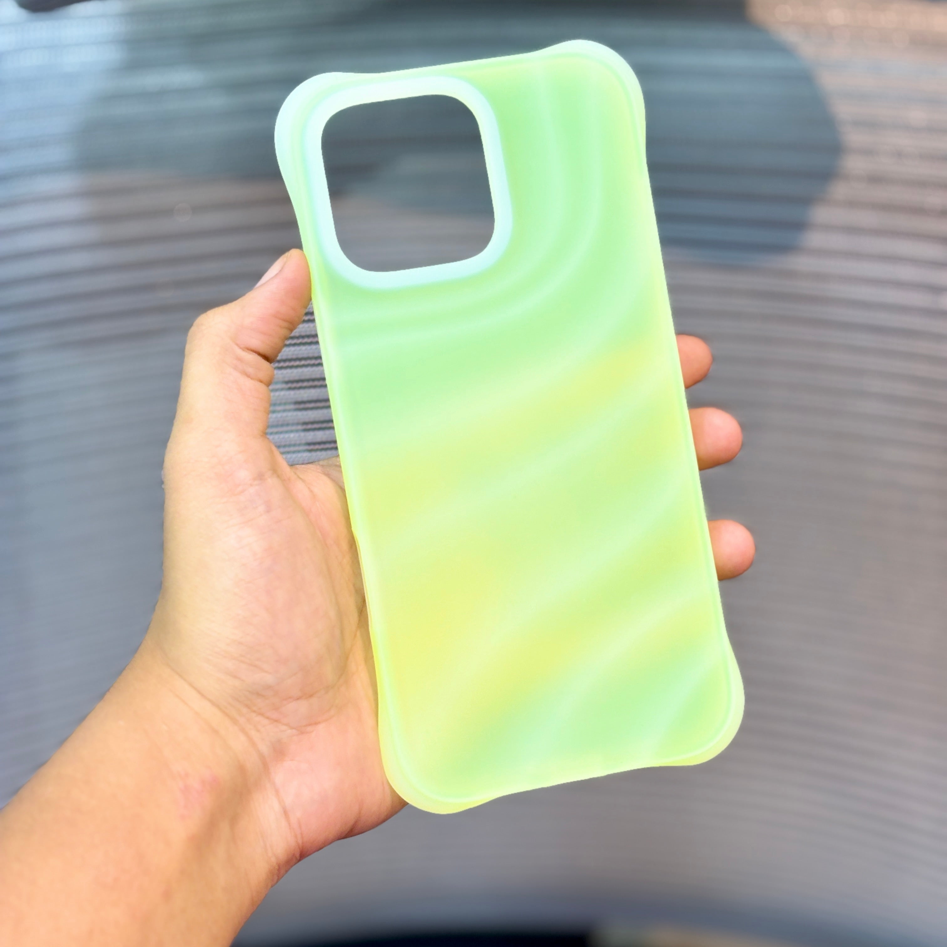 Protective Apple iPhone Back Cover - WaveLuxe iPhone 16 Series Case - Style 6