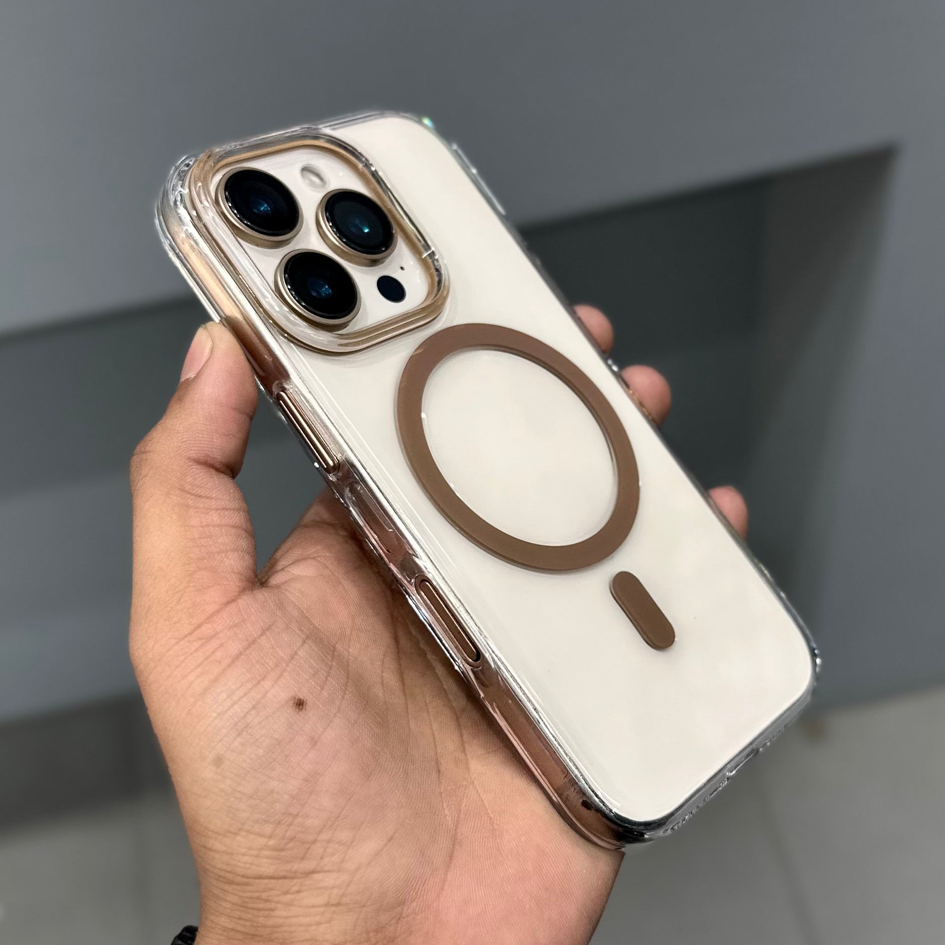 DYNAMIK MAGSAFE CASE - BROWN ( No. 2809 )