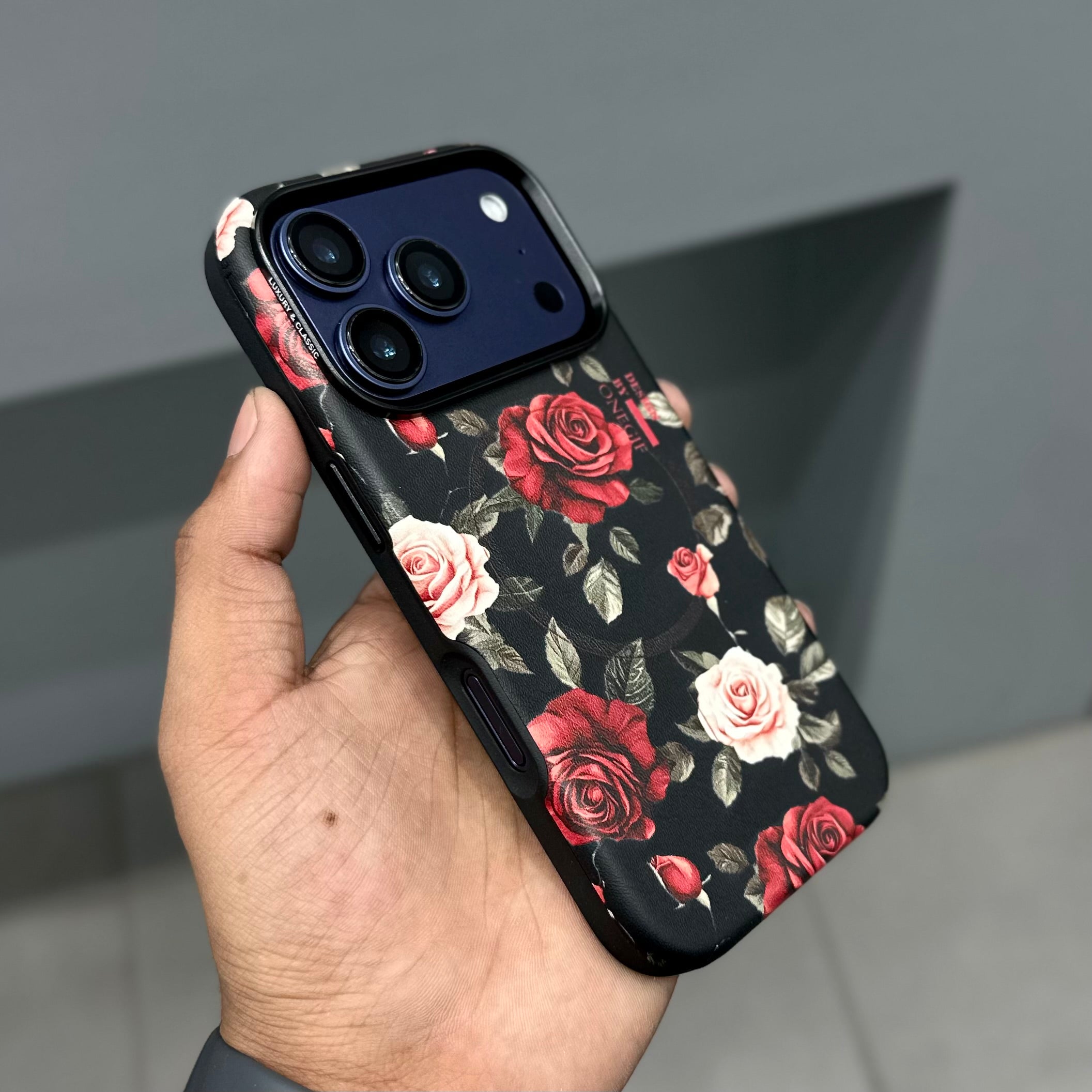 ONEGIF FLORAL EMPRESS EDITION MAGSAFE CASE - BLACK ( No. 2689 ) Mobile Case by CoverMeUp - Style 3