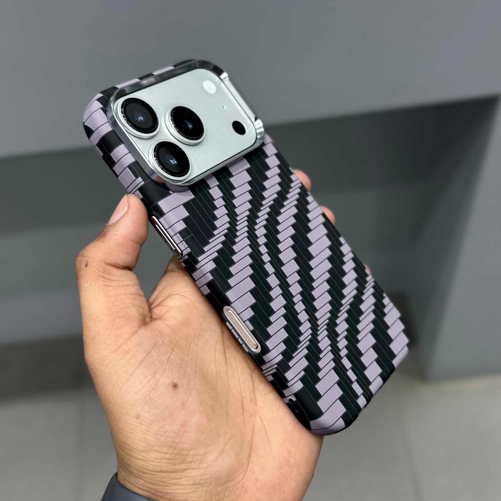 LUXO CARBON CASE - ILLUSION BLACK ( No. 3161 )