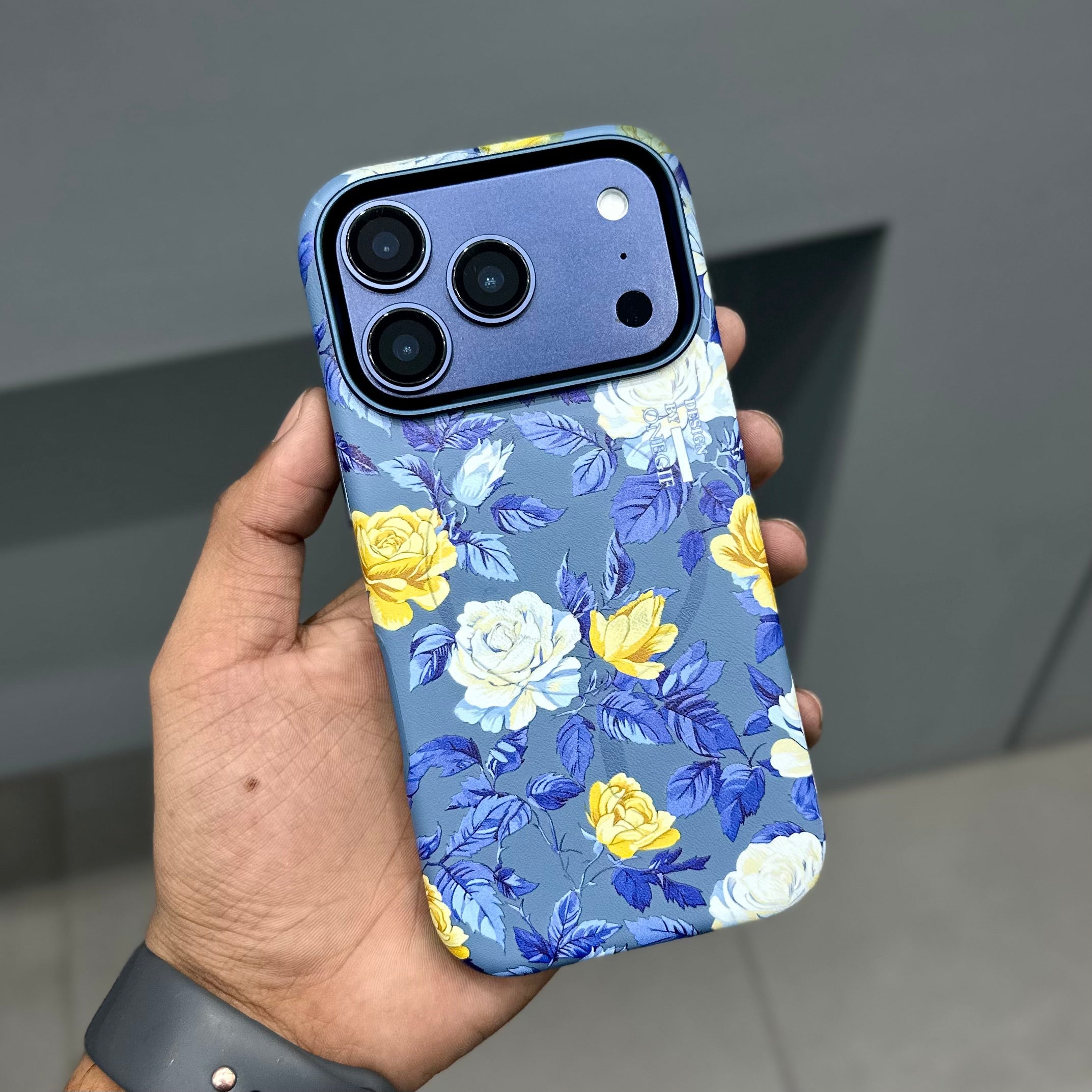 ONEGIF FLORAL EMPRESS EDITION MAGSAFE CASE - BLUE 2.0 ( No. 2691 ) Mobile Case by CoverMeUp - Style 2