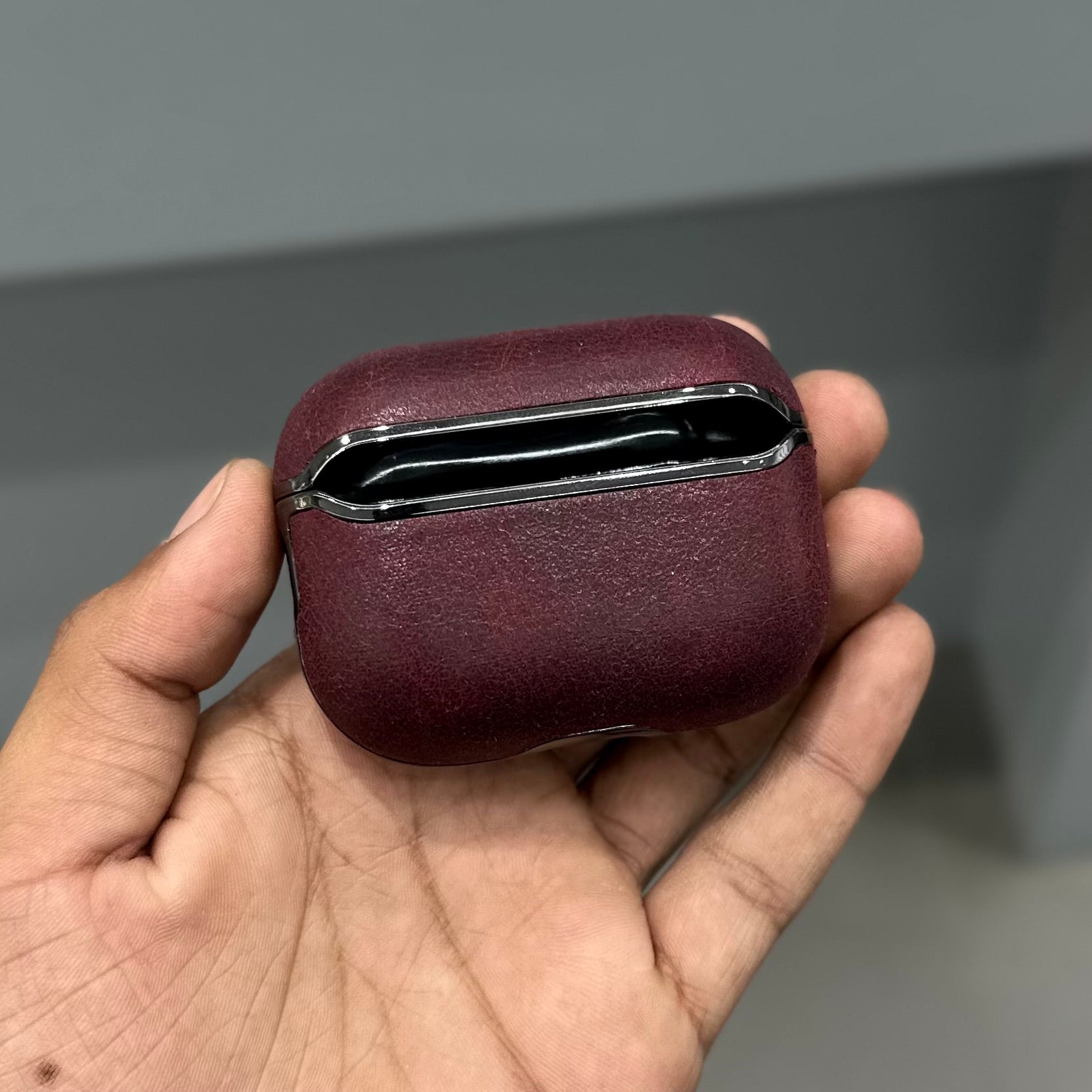 ONE GIF AIRPODS CASE - WINE RED ( No. 3436 )