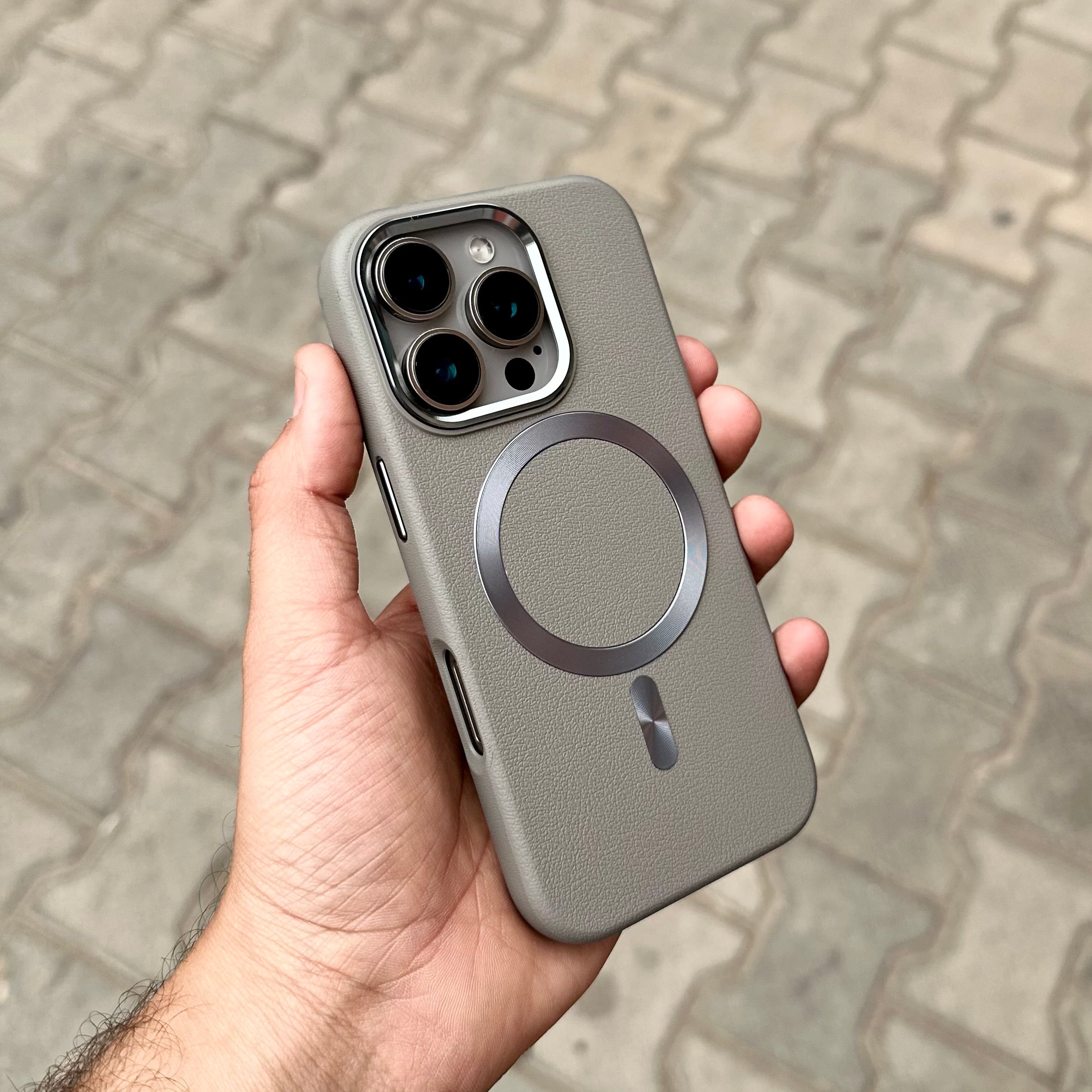 Mag Grip Case With Magsafe ( No. 1528 )