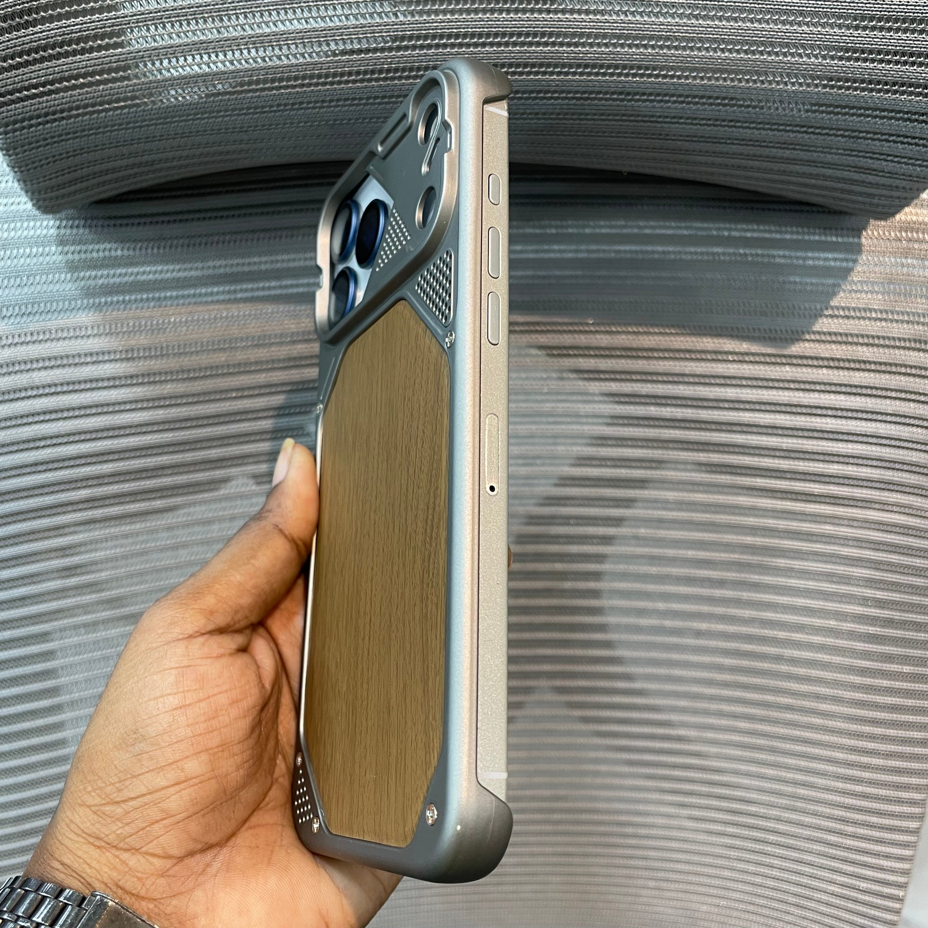 WoodFrame Slim iPhone 17 Pro Max Case