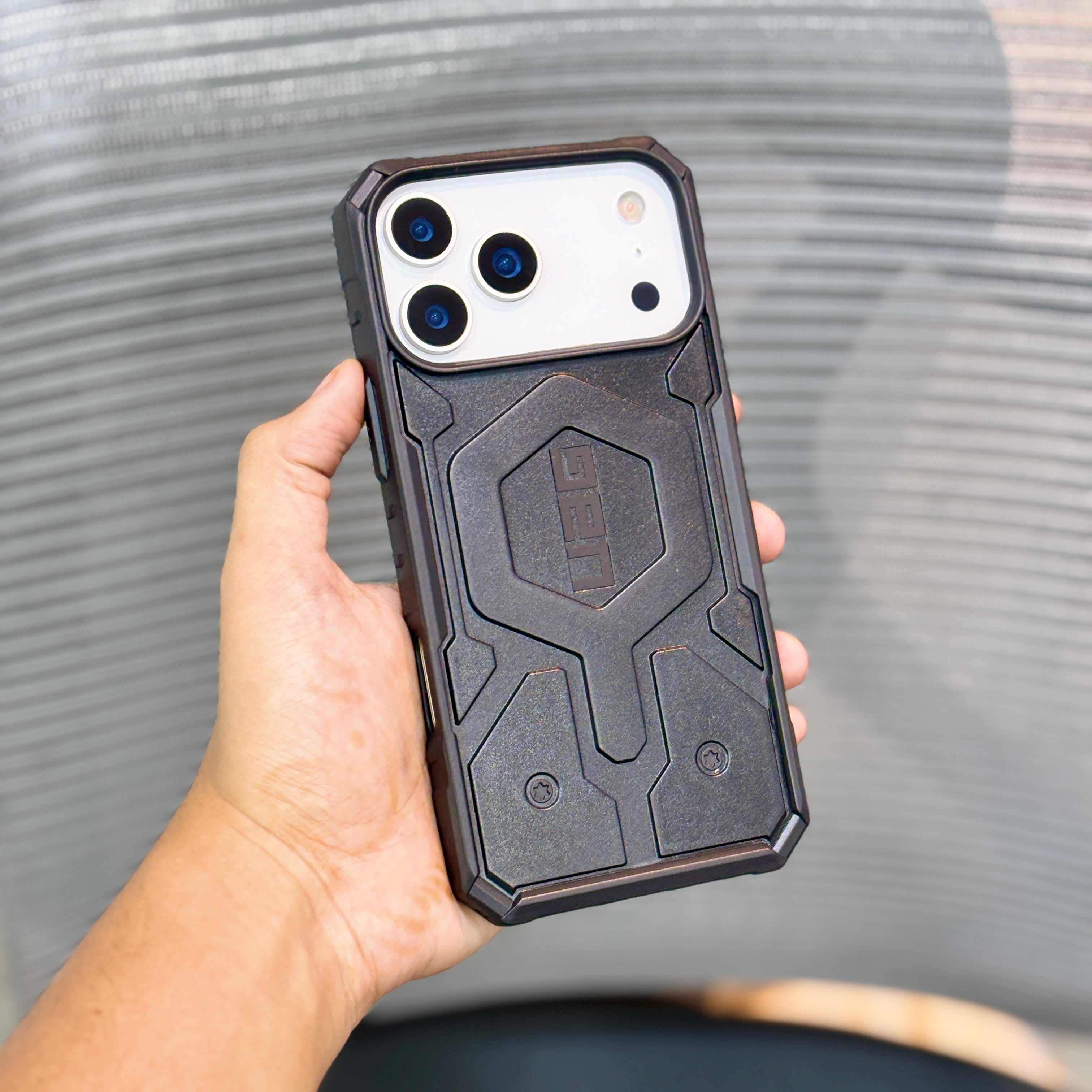 AeroGuard MagSafe iPhone 17 Pro Max Case