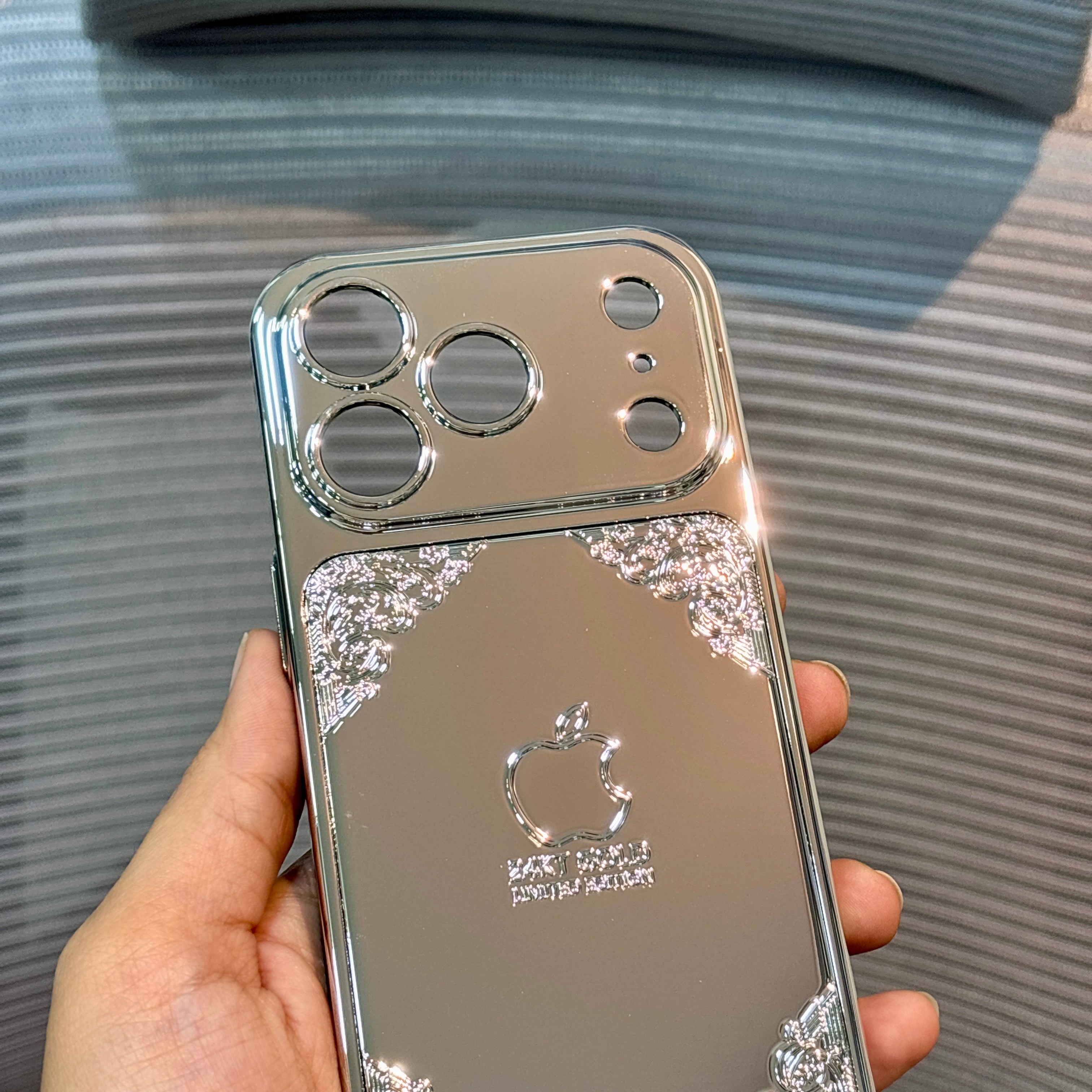 Protective Apple iPhone Back Cover - SilverMirr Luxe iPhone 17 Pro Case - Style 2
