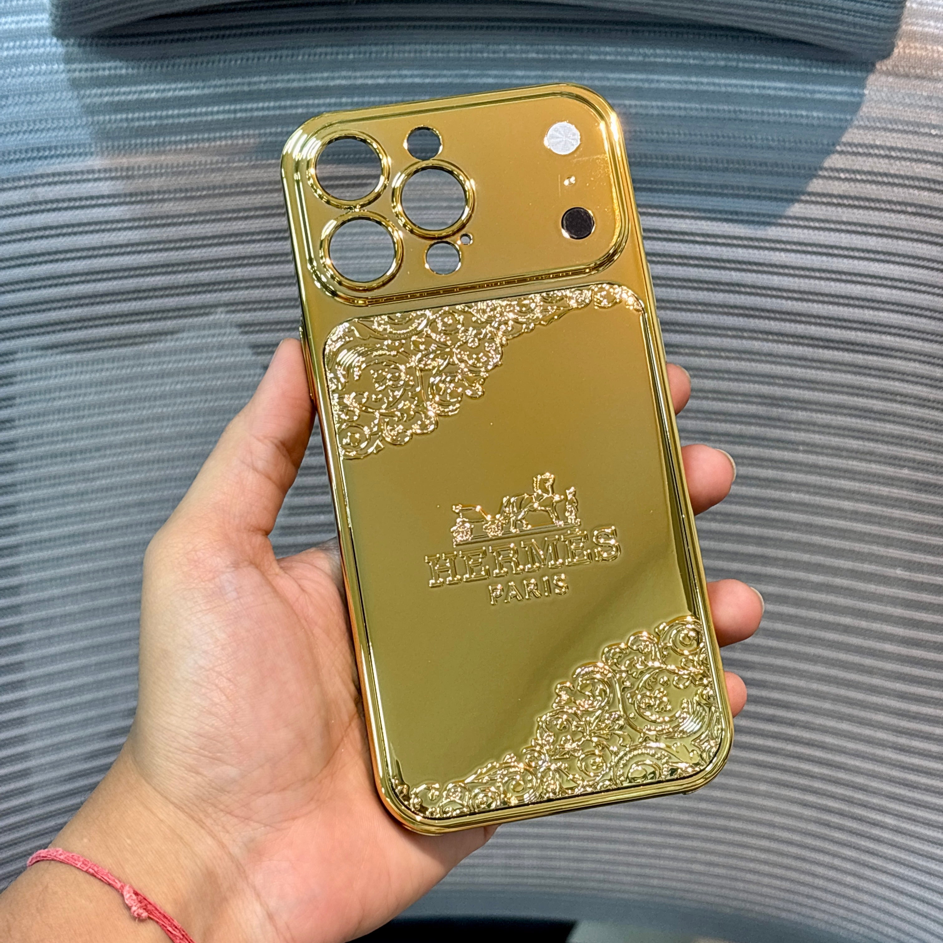Protective Apple iPhone Back Cover - GoldMark Mirror iPhone 17 Series Case - Style 3