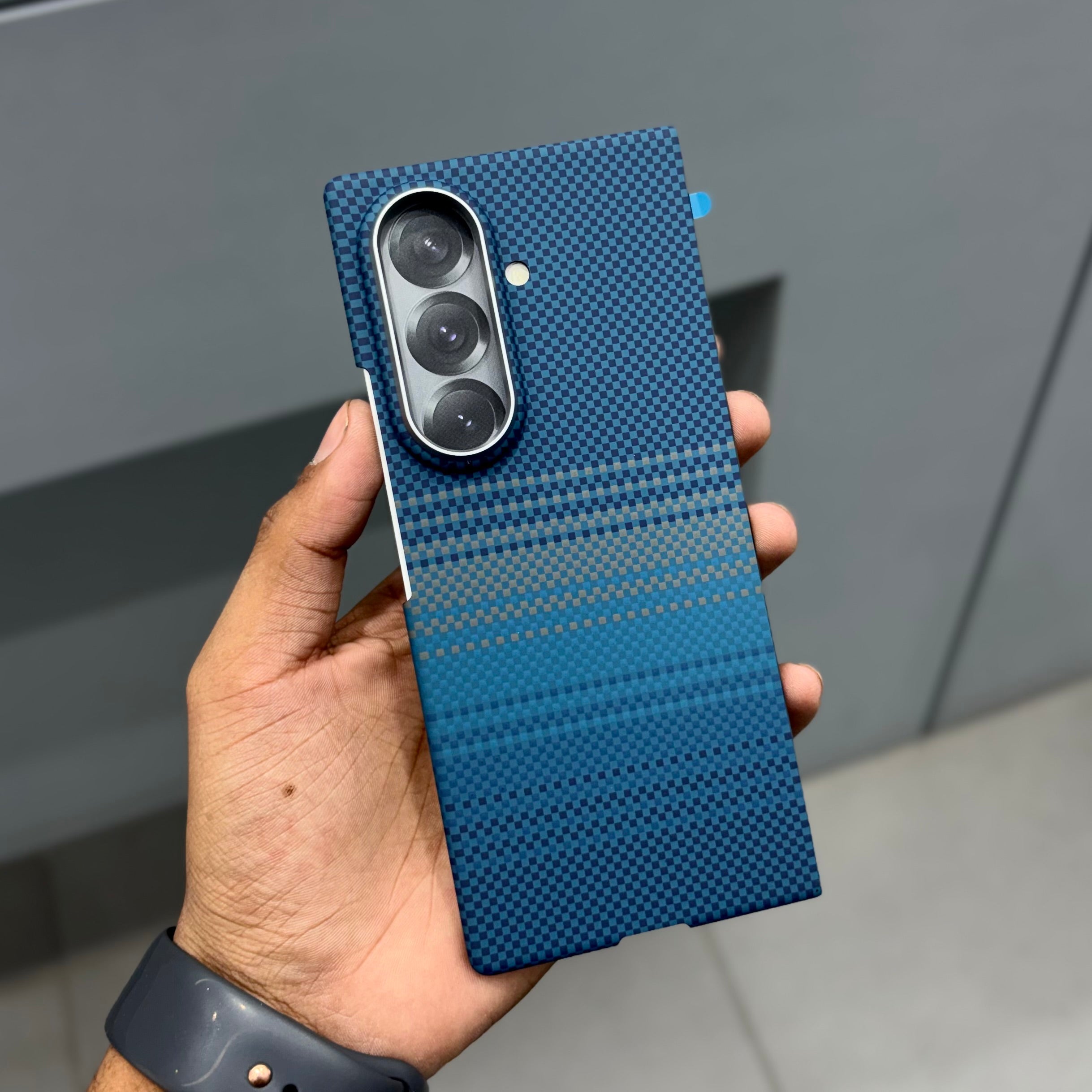 YH CARBON CASE - SAMSUNG- BLUE ( No. 2400 ) Mobile Case by CoverMeUp