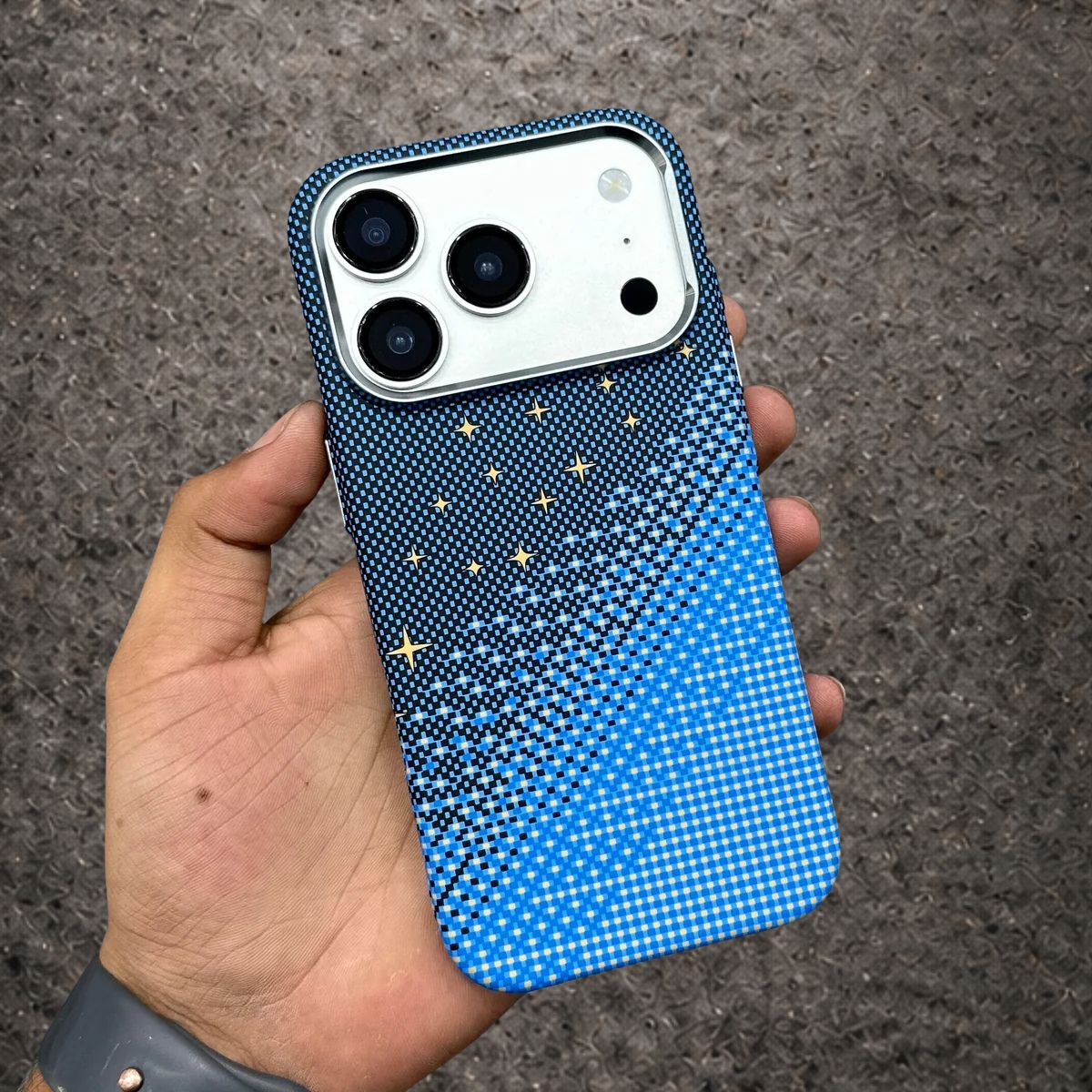 Luxo Pixel Gradient Stars Magsafe Case with Metal Frame