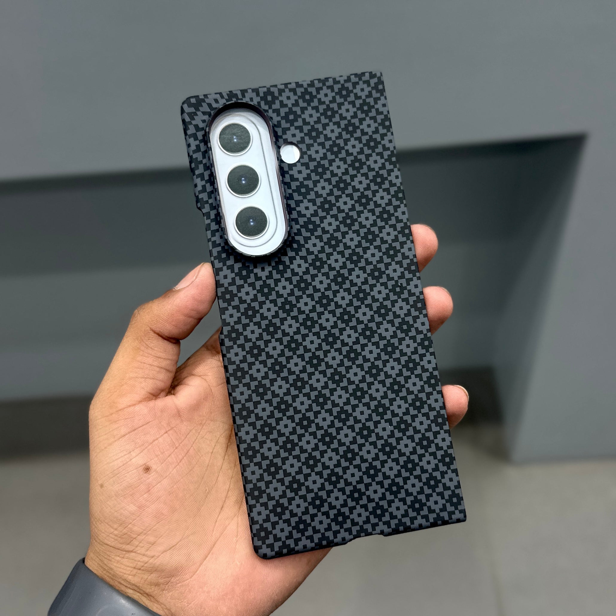 LUXO CROX BLACK MAGSAFE CASE - FOLD SERIES ( No. 3847 )