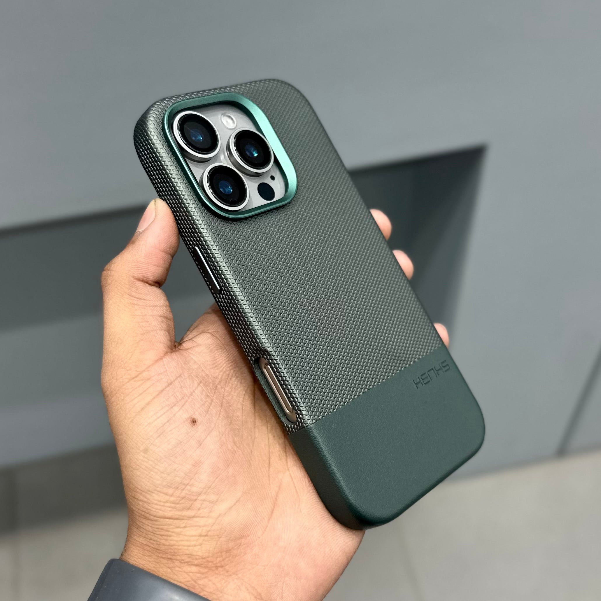 HENKS ODIN CASE - OLIVE ( No. 2629 ) Mobile Case by CoverMeUp - Style 2
