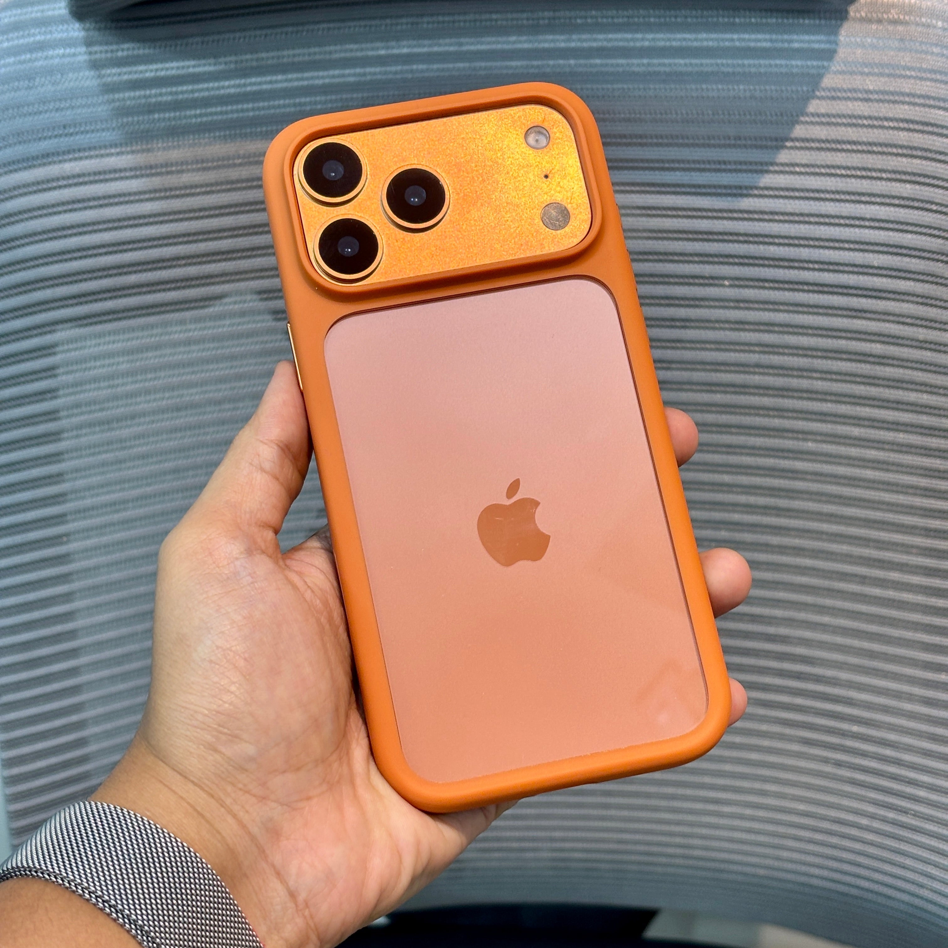 Protective Apple iPhone Back Cover - ClearEdge Color-Border iPhone 17 Pro Max Case