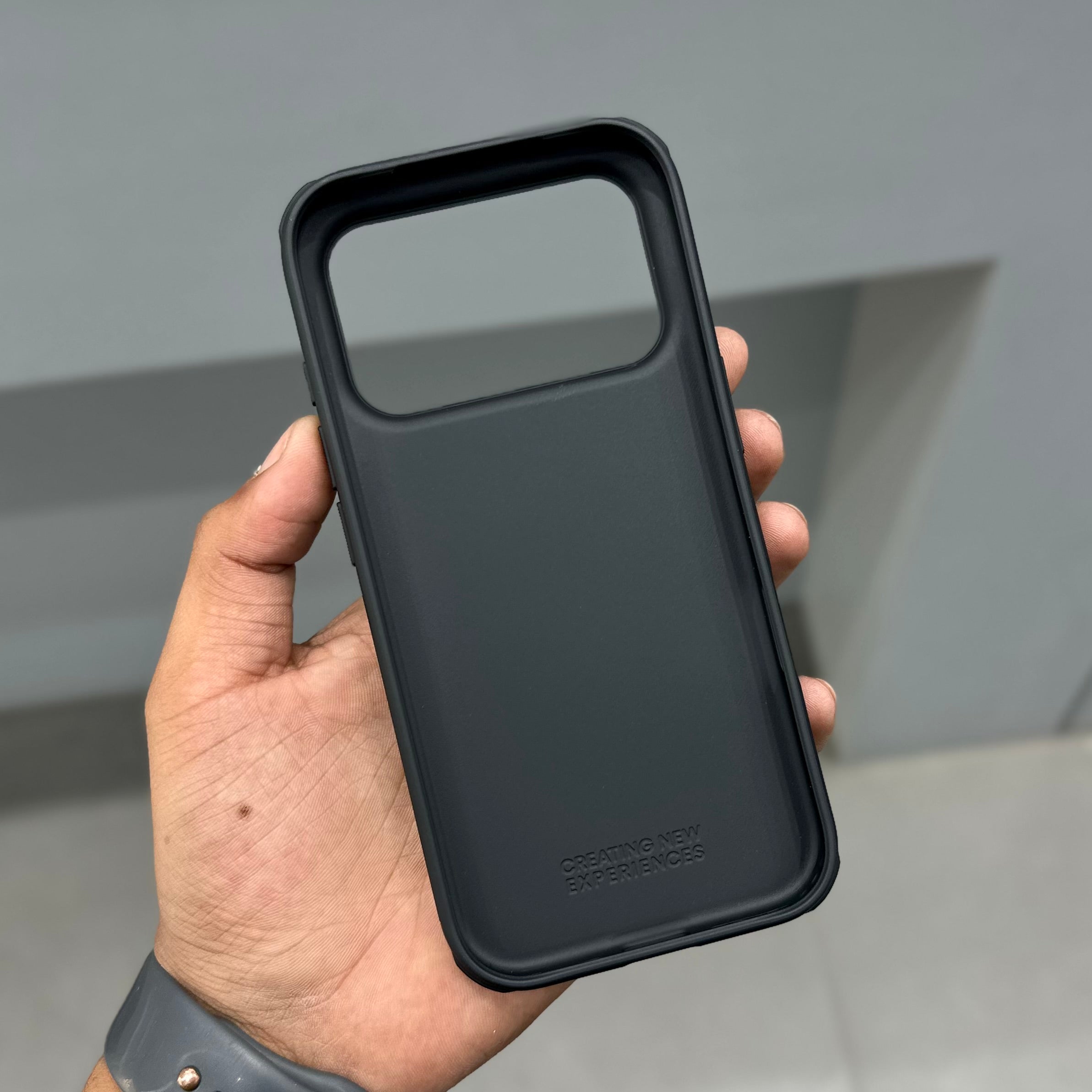 NILLKIN SUPER FROSTED SHIELD PRO - BLACK ( No. 3374 )