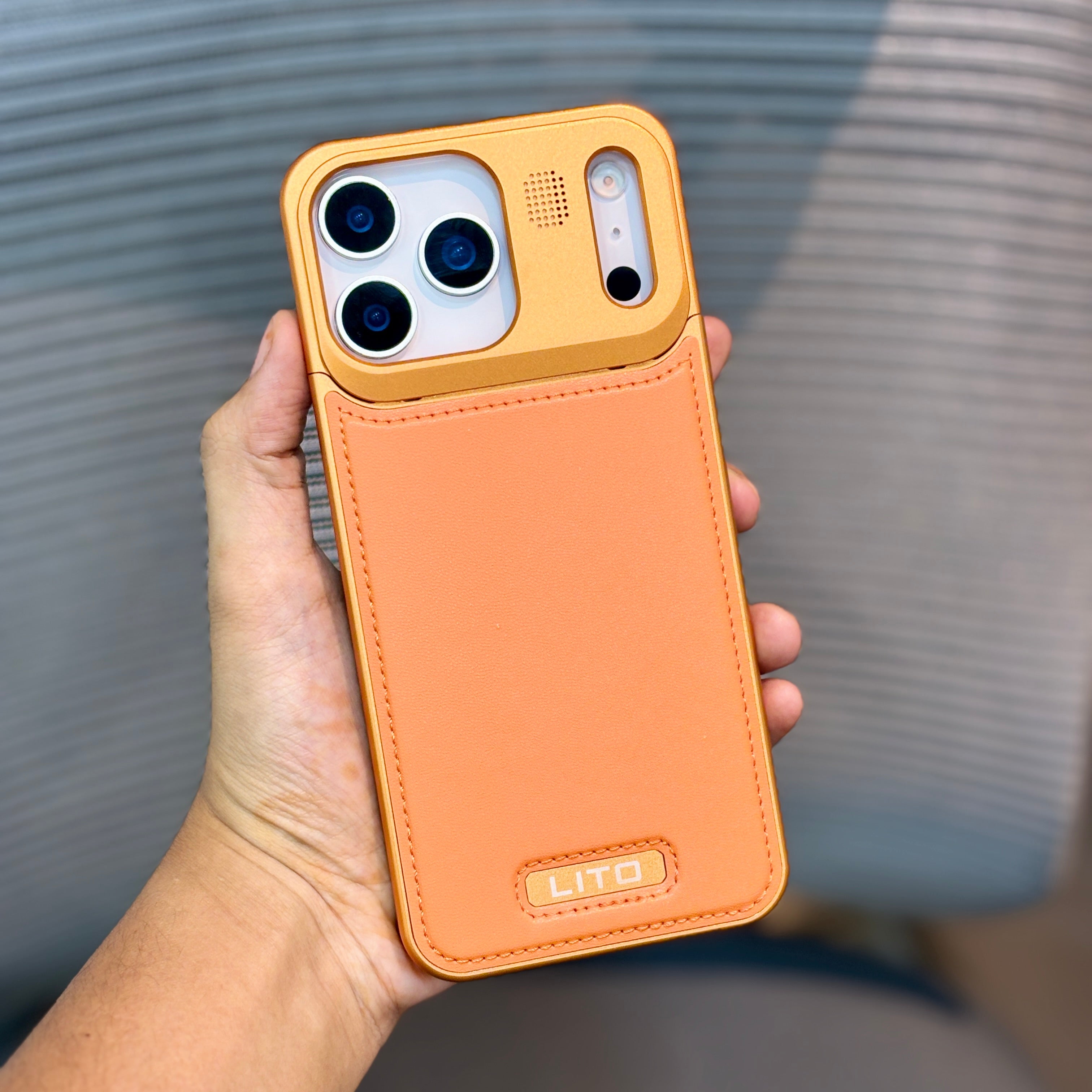 Protective Apple iPhone Back Cover - Auréum MagSafe Leather iPhone 17 Pro Case