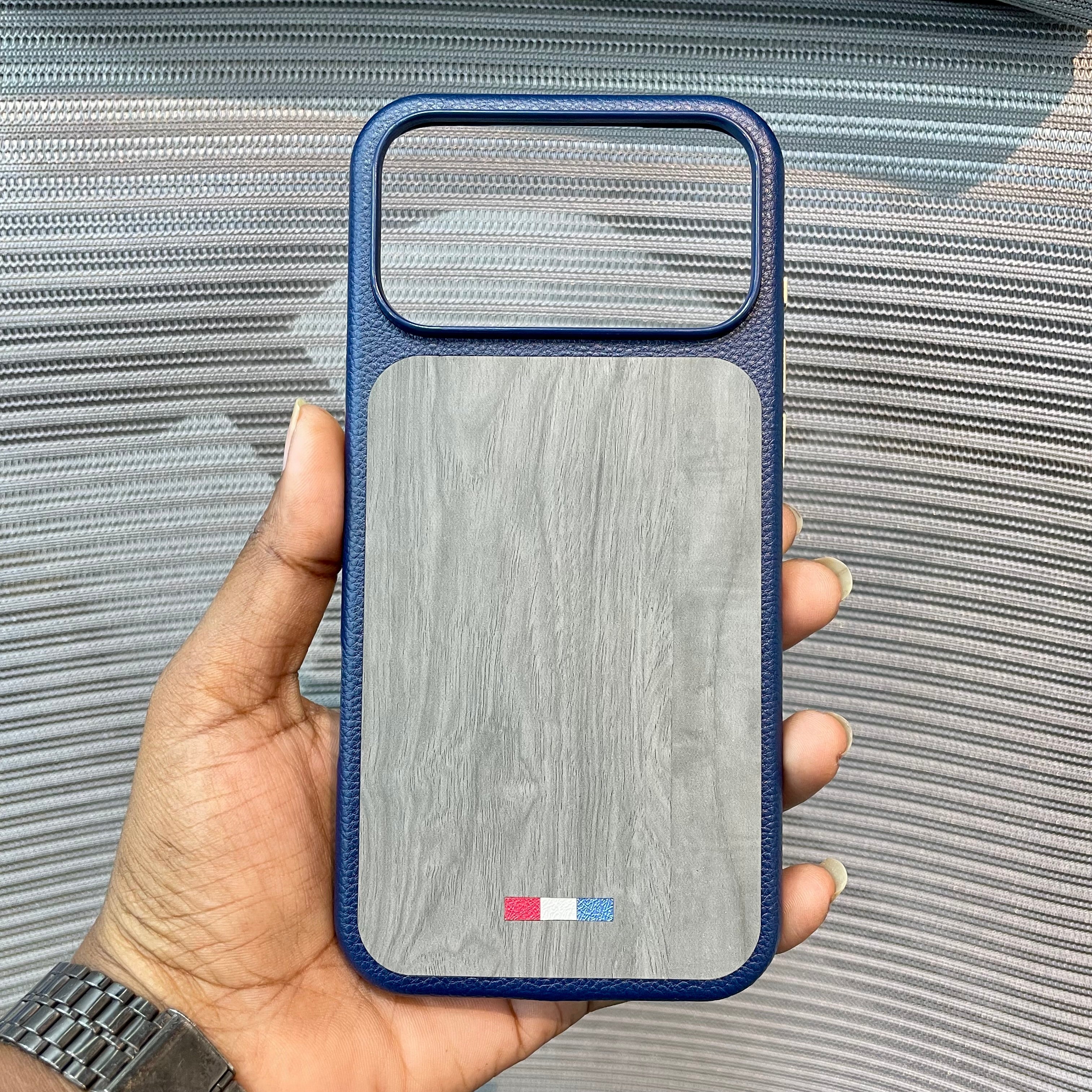 DualTone With WoodÉlite iPhone 17 Pro Max Case
