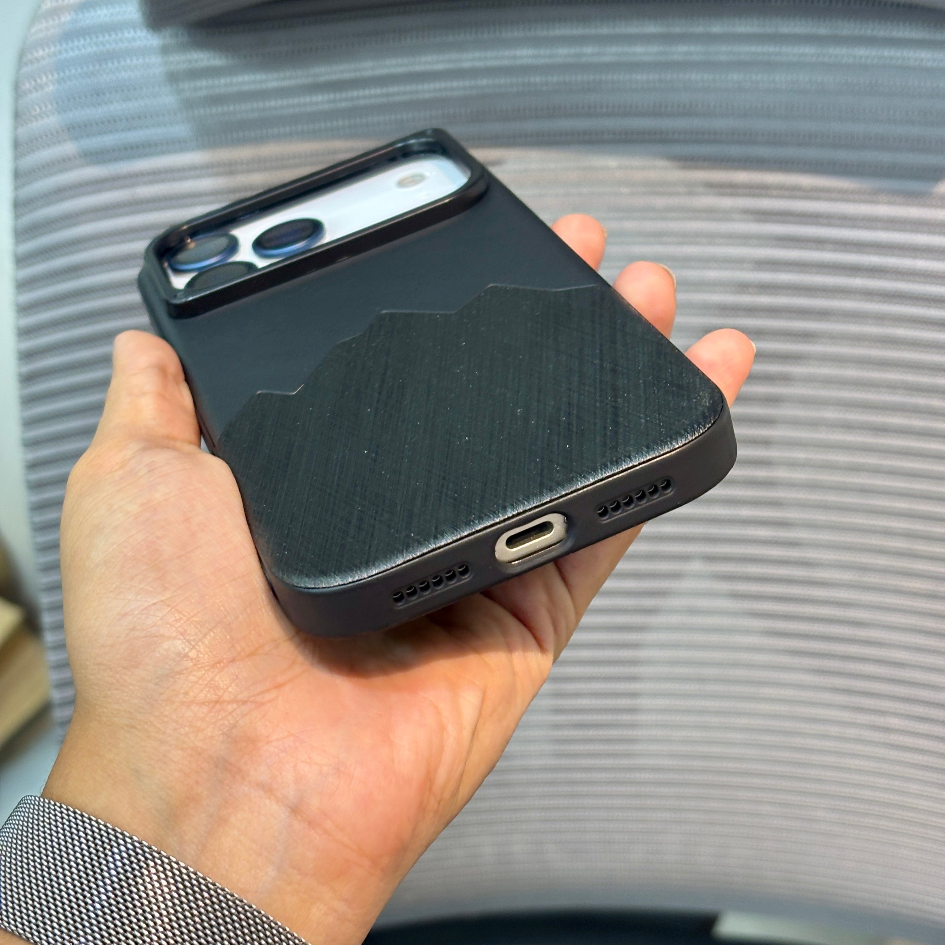Protective Apple iPhone Back Cover - Foiluxe Leather Gloss iPhone 17 Pro Max Case - Style 5