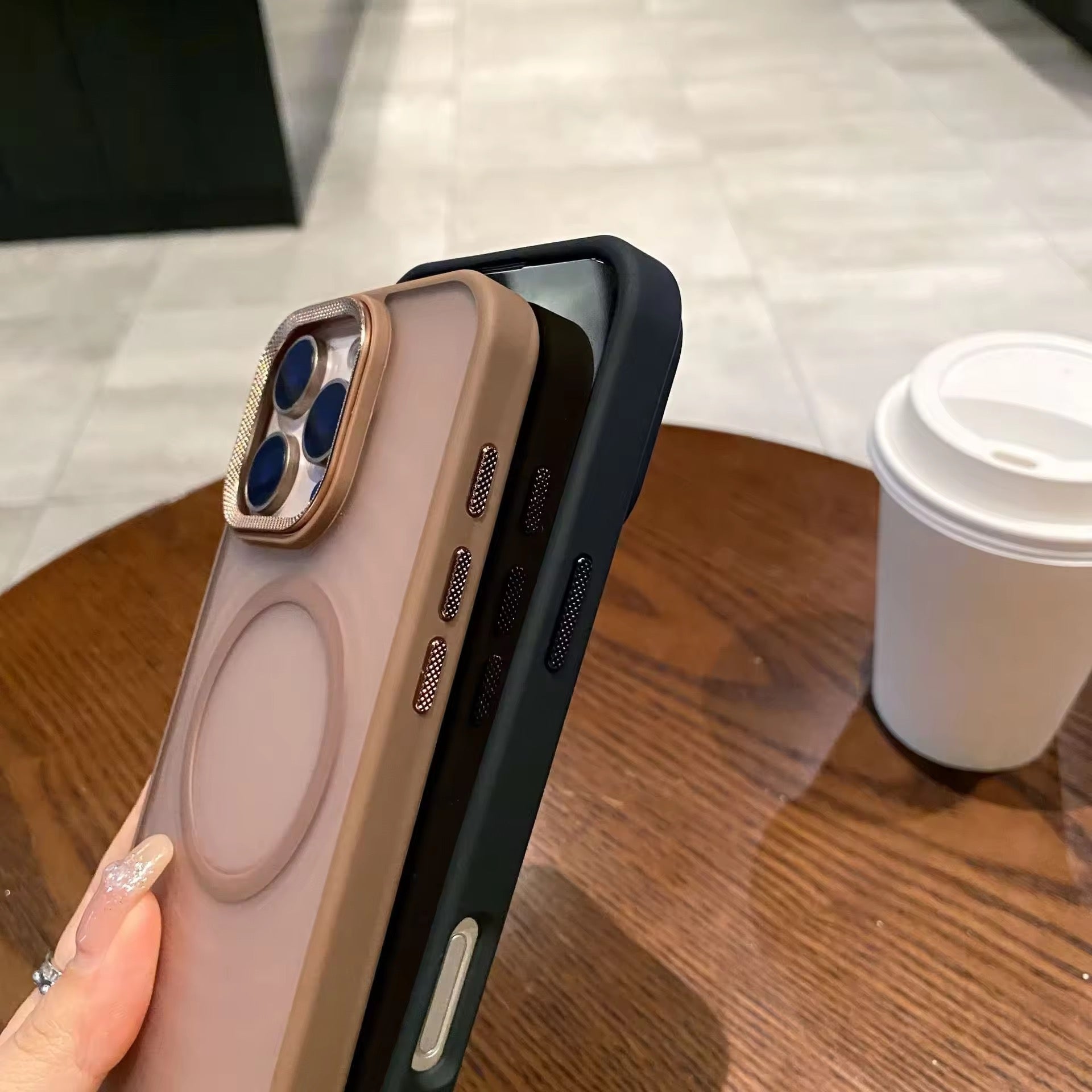 Protective Apple iPhone Back Cover - MagSafe Hard Case for iPhone with Embossed Spiral - Style 4