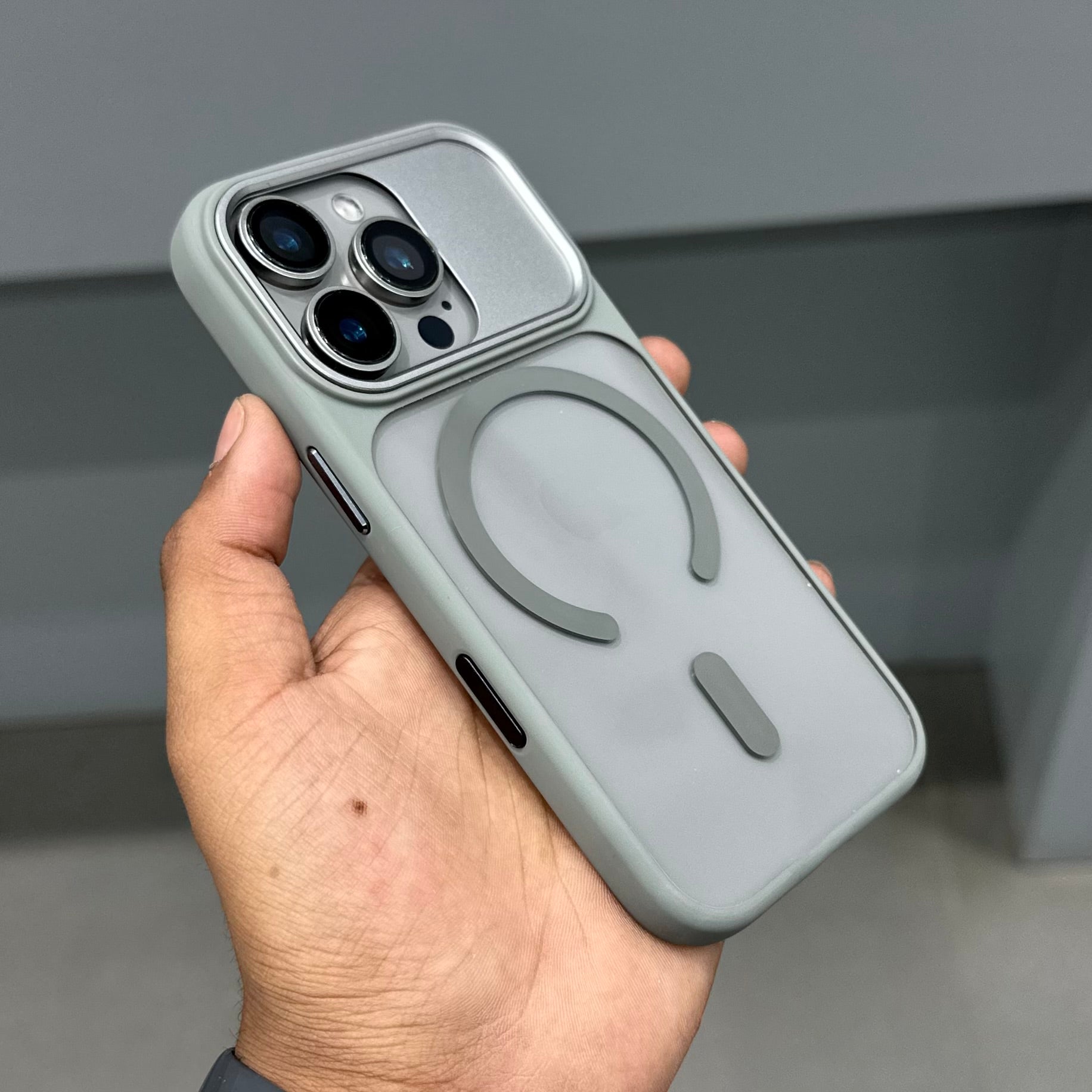 ICON N CLEAR METAL CAM CASE-GREY ( No. 3420 ) Mobile Case by CoverMeUp - Style 4