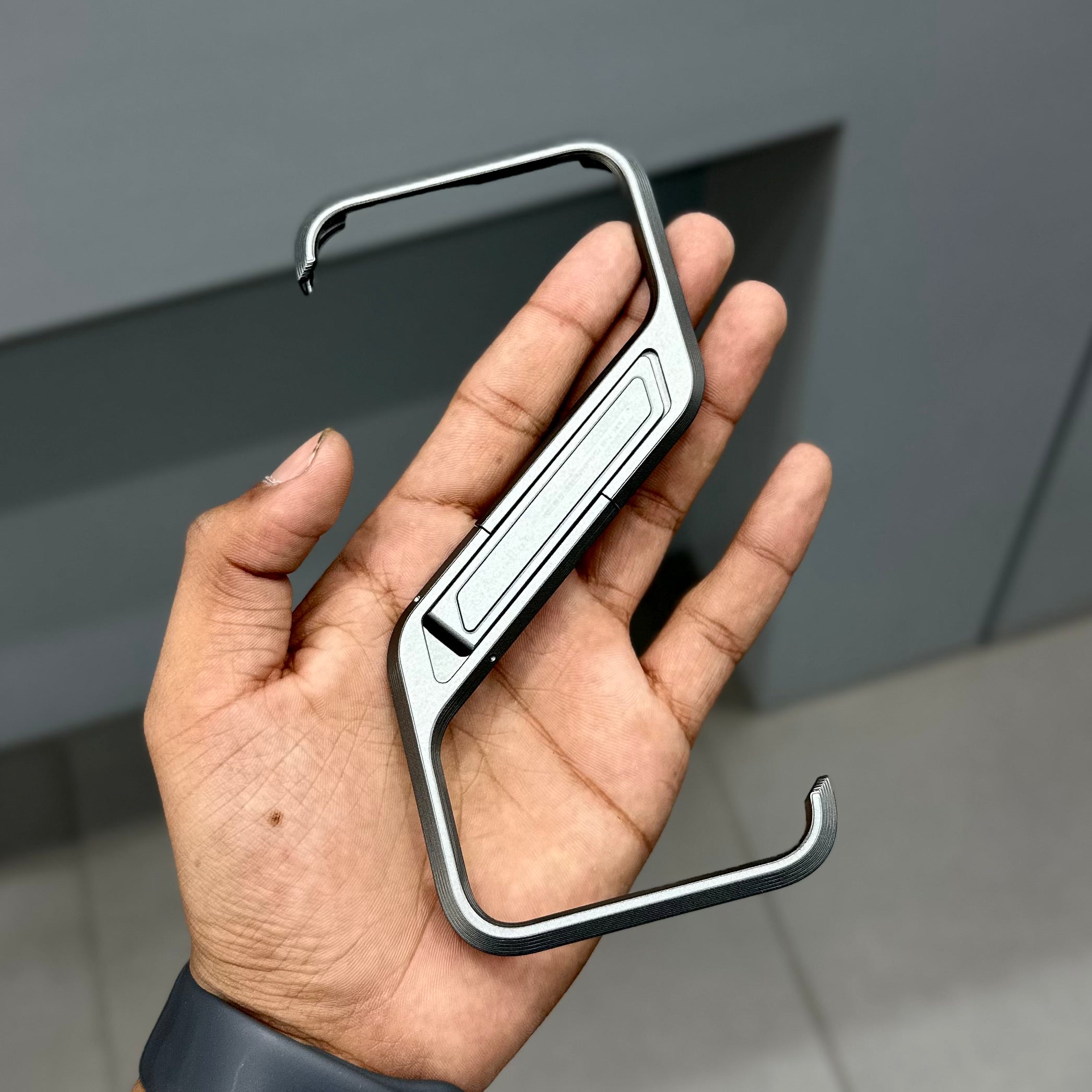 Z METAL CASE - GREY ( No. 2589 ) Mobile Case by CoverMeUp - Style 4
