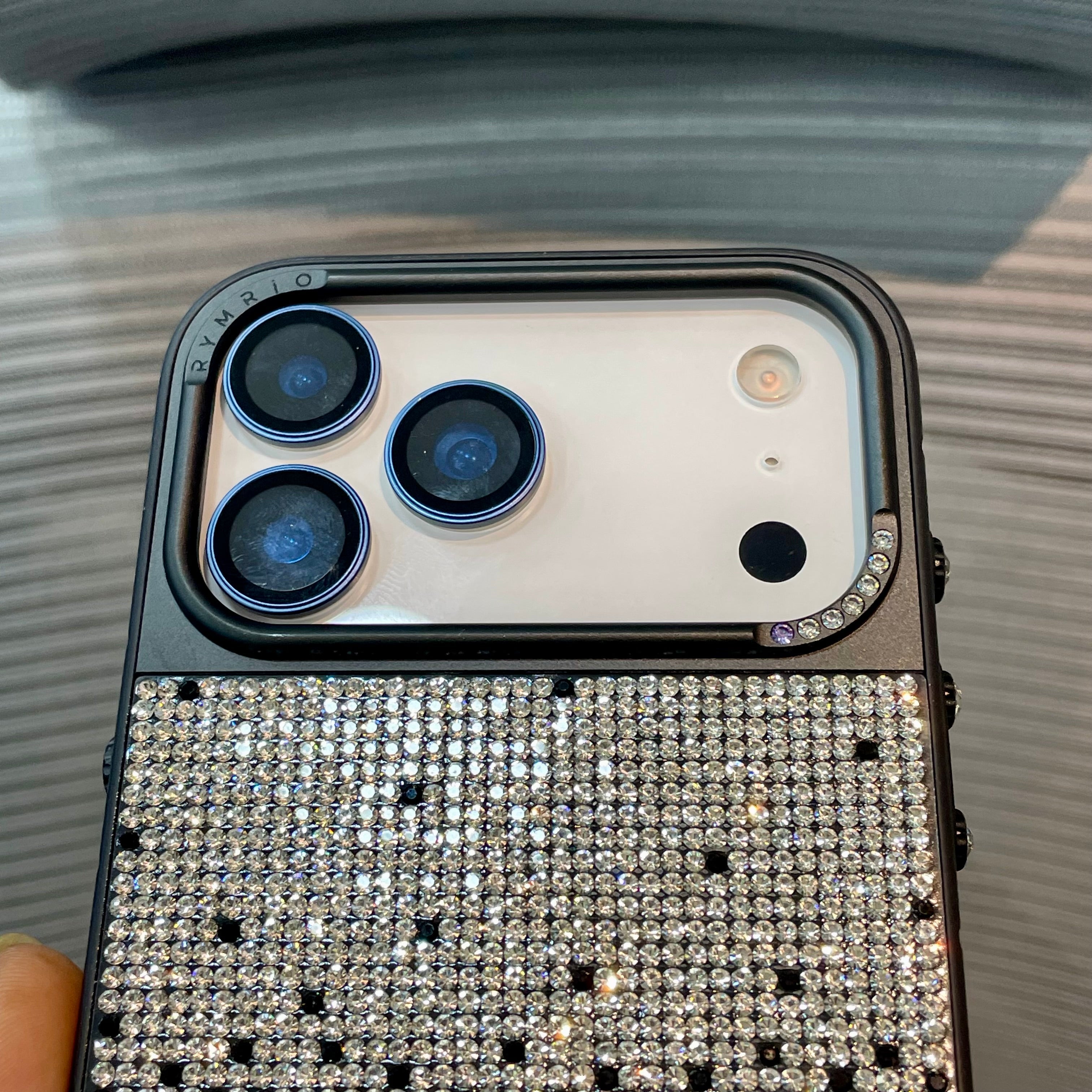 DiamondAura MagSafe iPhone 17 Pro Max Case
