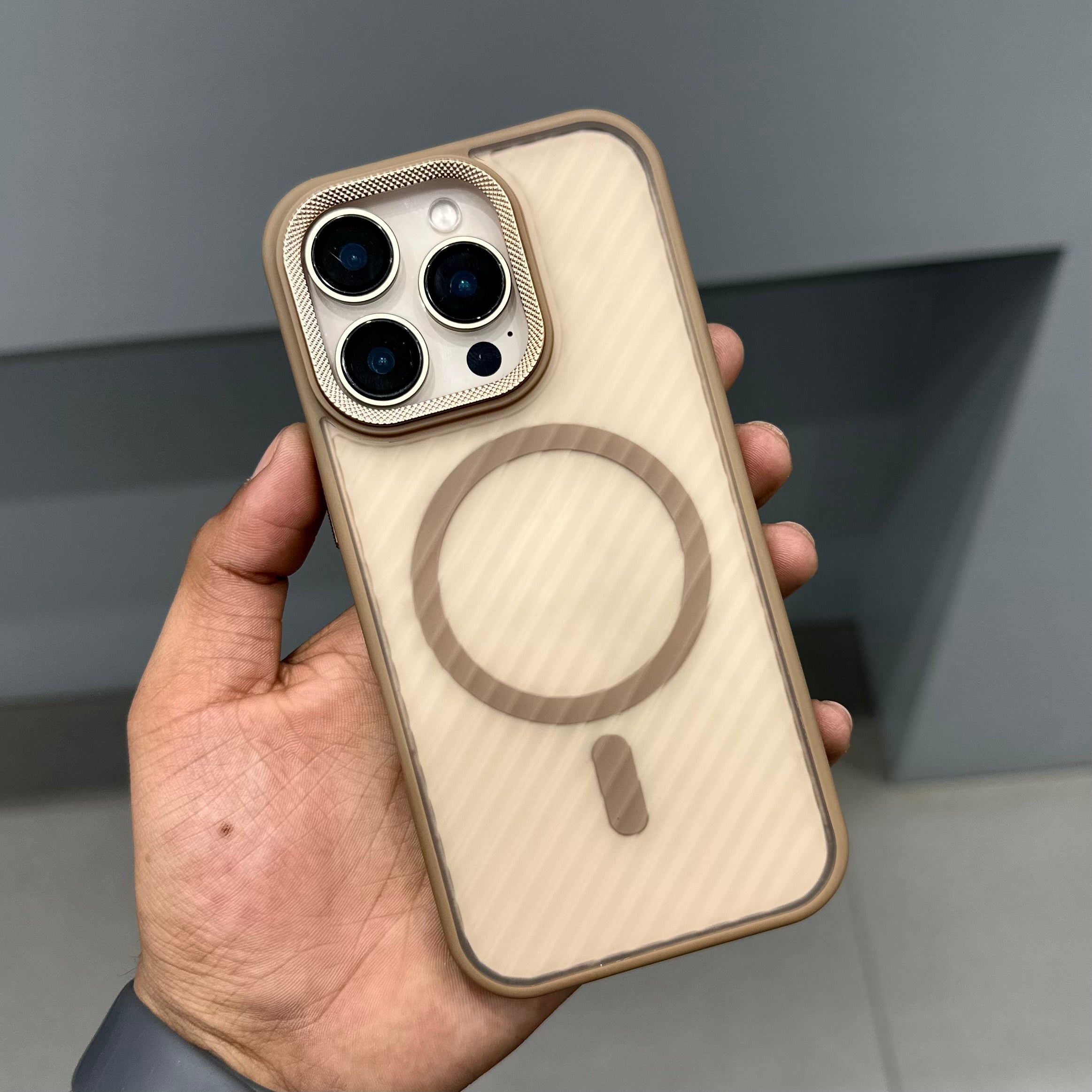 ULINE MATT MAG CASE - DESERT BROWN ( No. 3208 ) Mobile Case by CoverMeUp