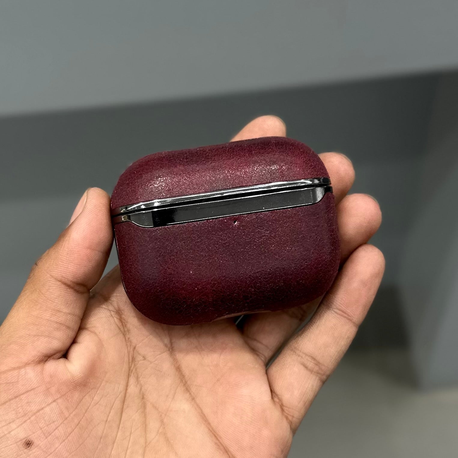 ONE GIF AIRPODS CASE - WINE RED ( No. 3436 )