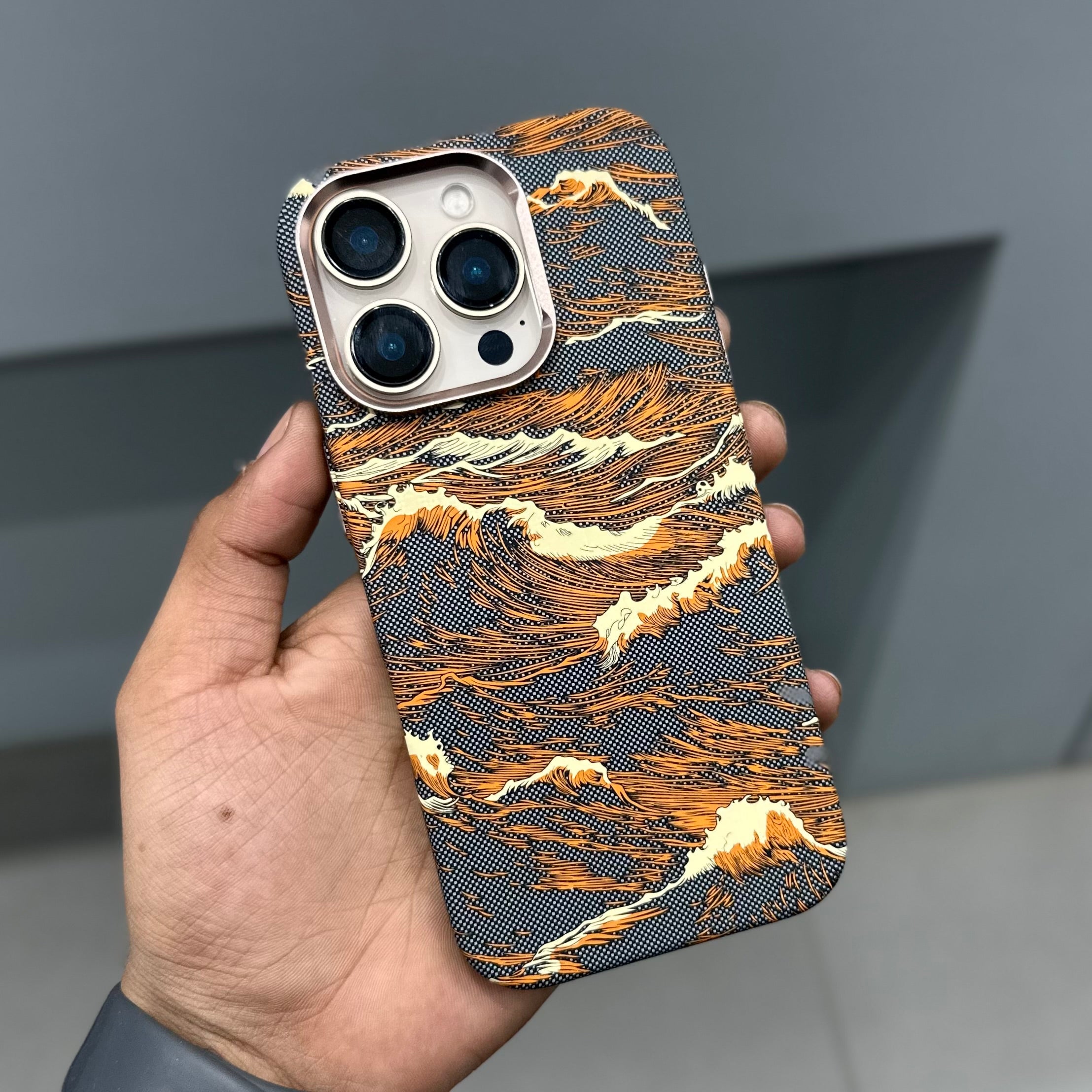 FREE AIR CARBON WAVE - BROWN 2.0 ( No. 3124 ) Mobile Case by CoverMeUp