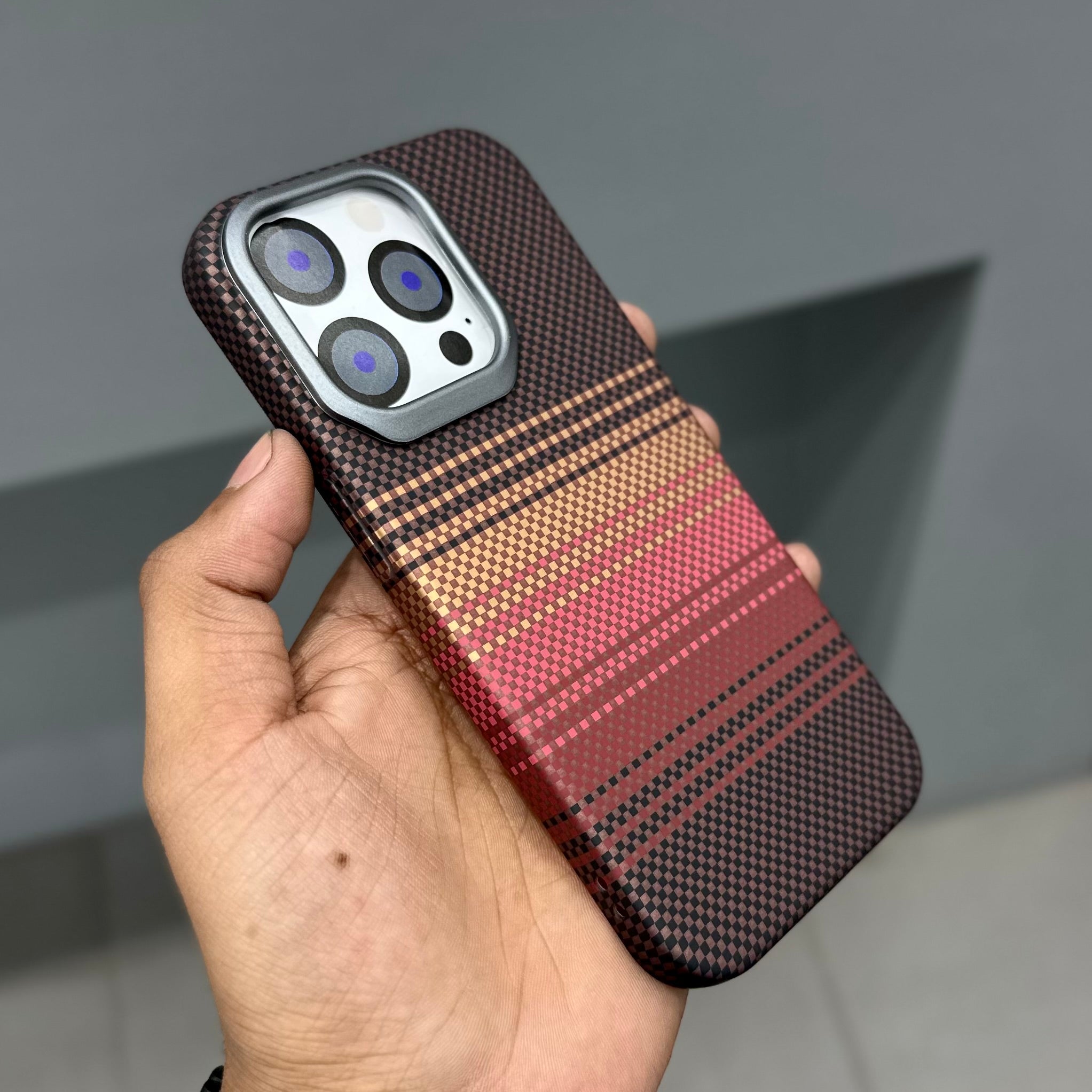 CARBON DRIP MAGSAFE CASE - SUNRISE BROWN LINE ( No. 2850 ) Mobile Case by CoverMeUp - Style 2