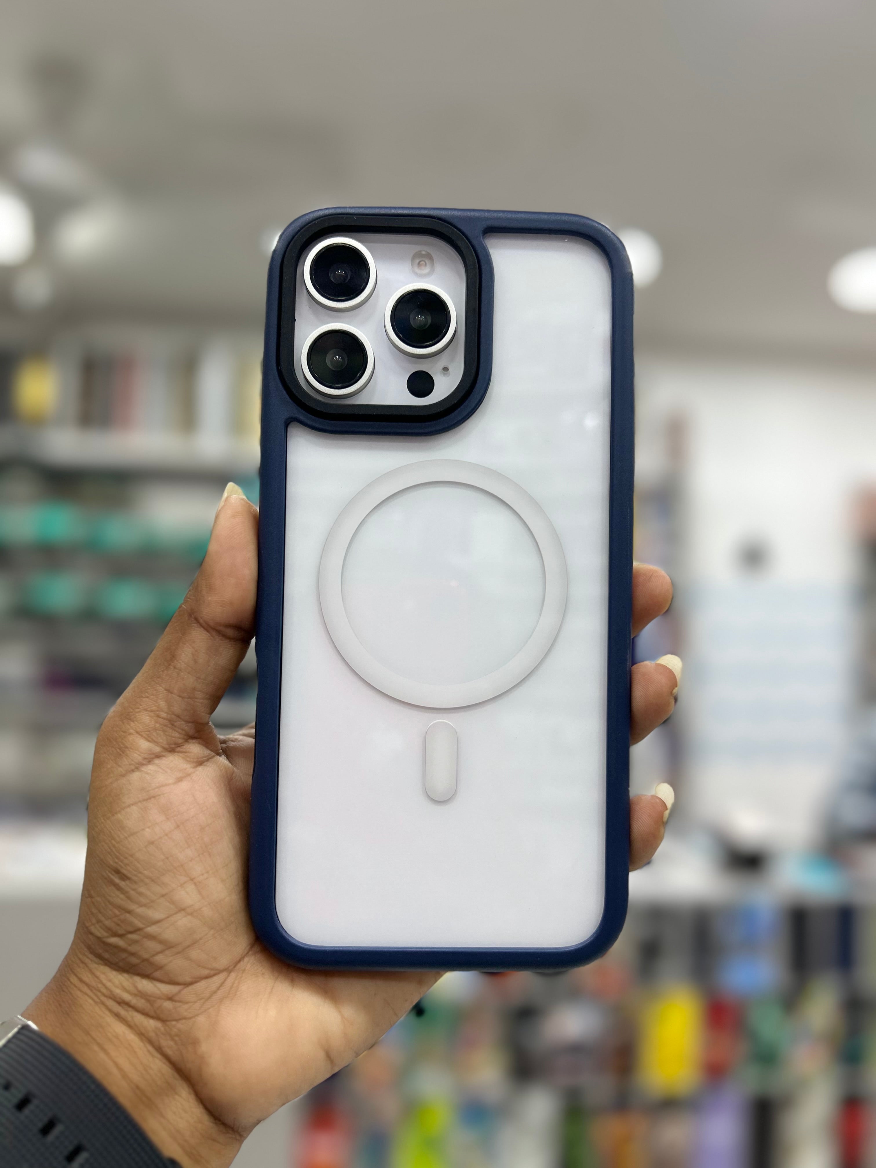 Protective Apple iPhone Back Cover - Transparent Hard MagSafe iPhone Case - Style 7