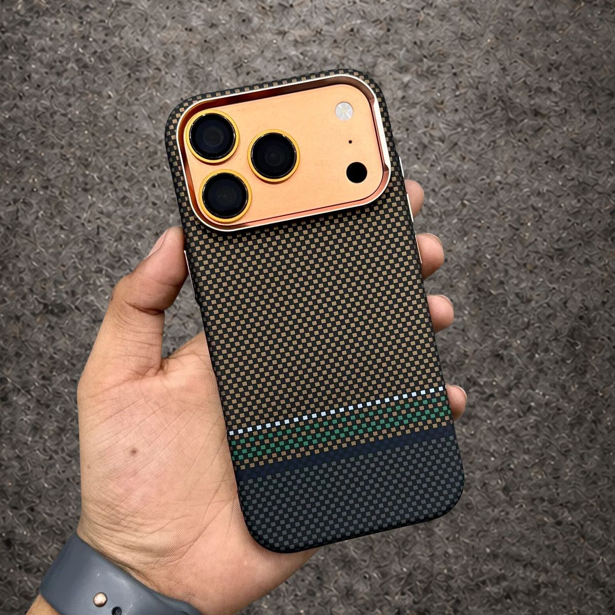 LUXO CARBON MAGSAFE CASE - BOOM BROWN
