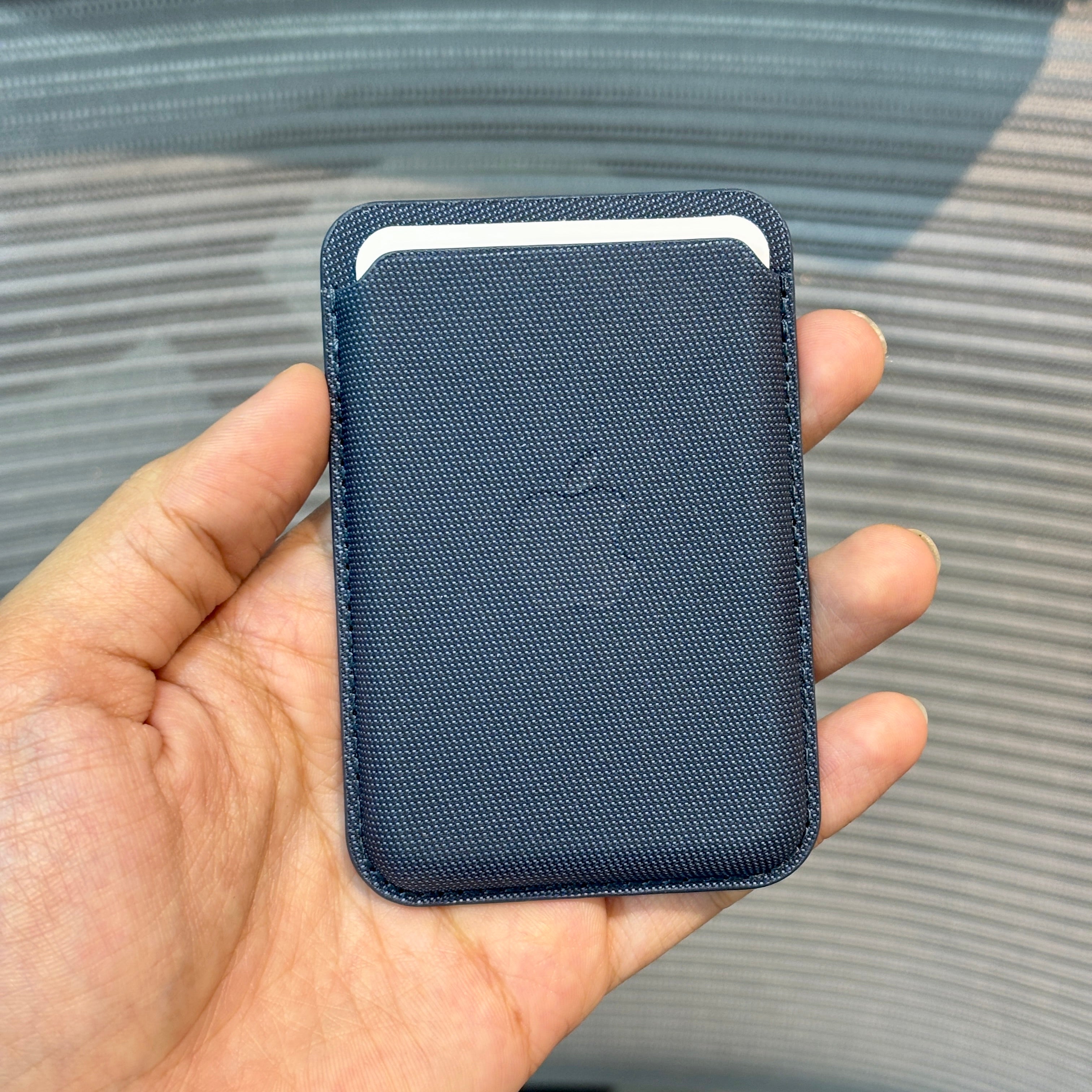 TechWoven MagSafe Card Wallet