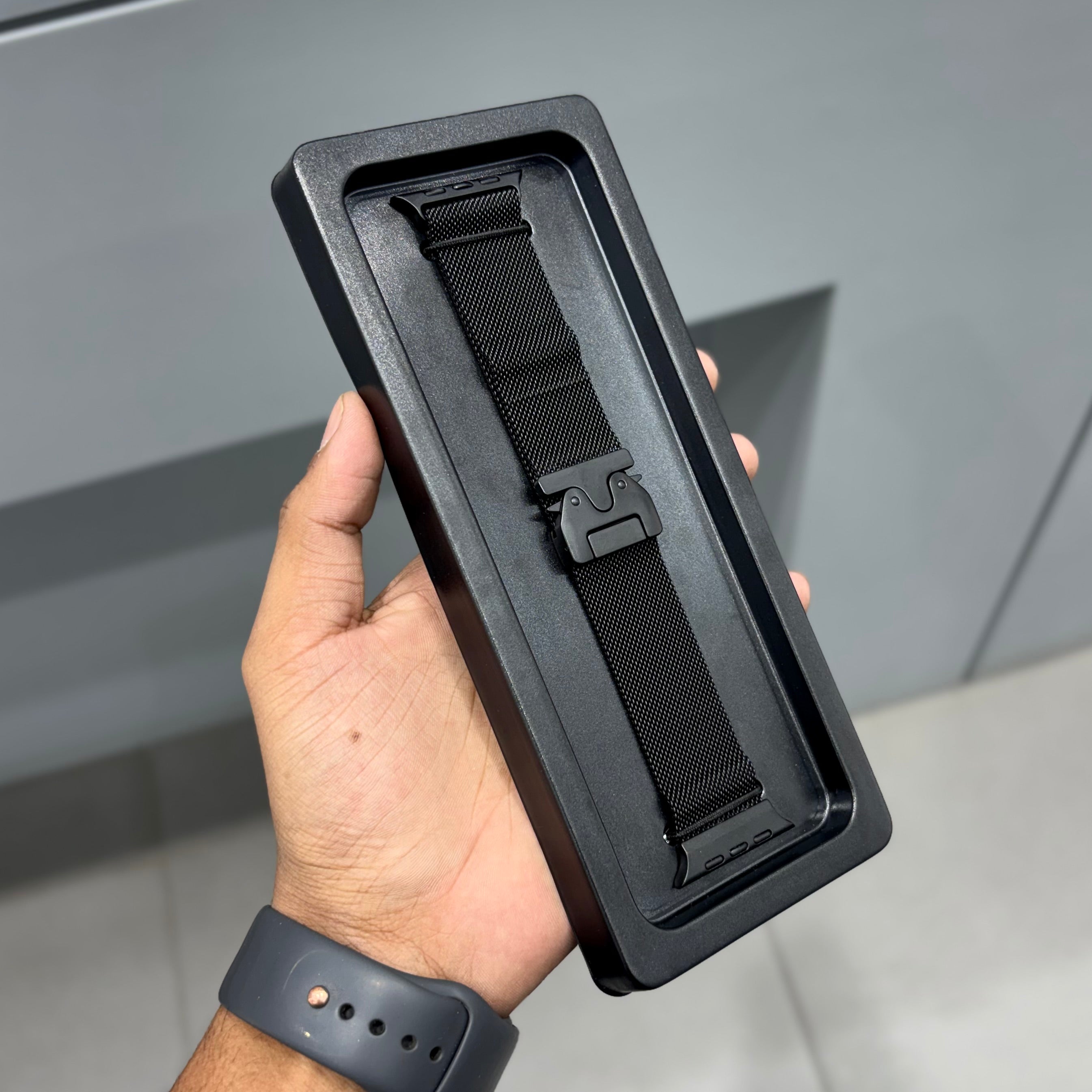 M LOCK STRAP - BLACK ( No. 2434 ) Mobile Case by CoverMeUp - Style 2