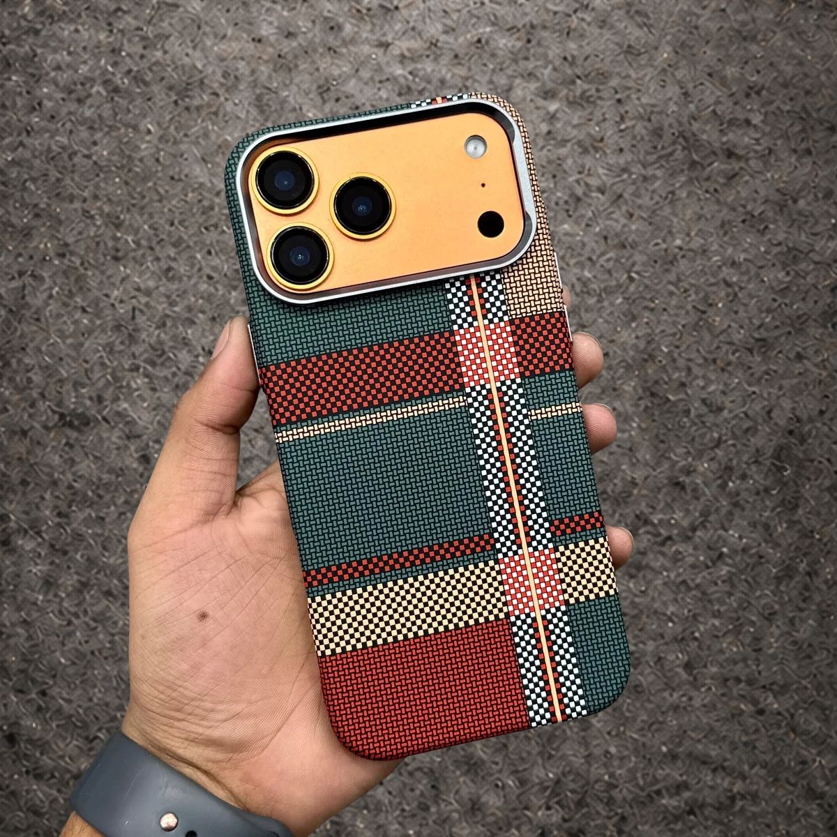 LUXO JO CHECK WITH MAGSAFE CASE