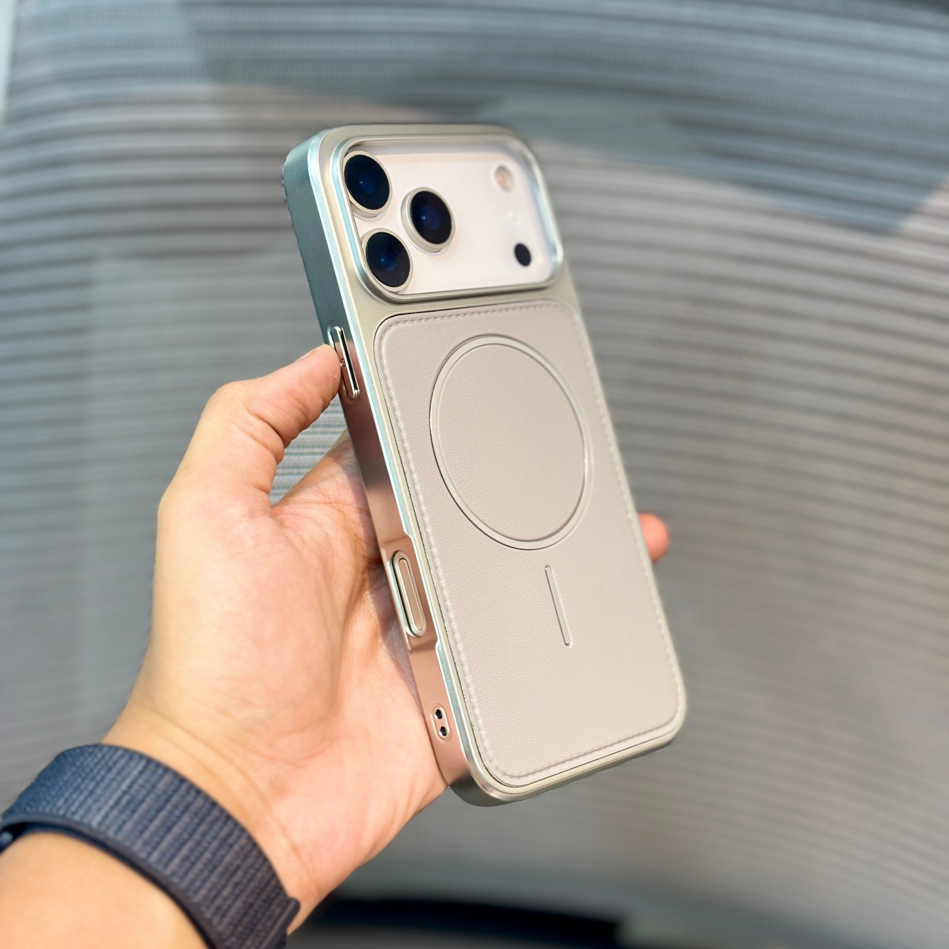 Protective Apple iPhone Back Cover - GrainMag MagSafe iPhone 16 Series Case - Style 10