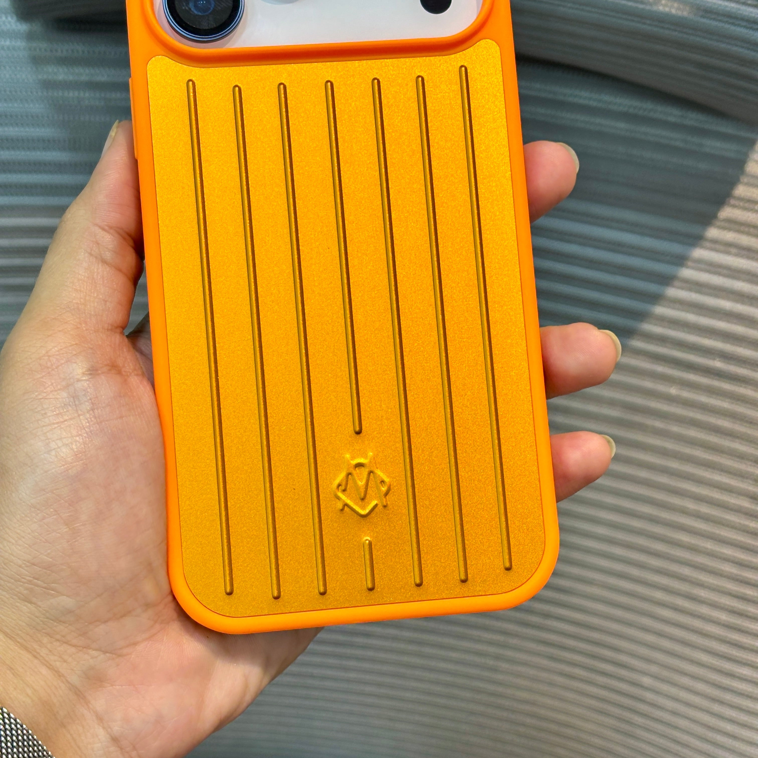 Protective Apple iPhone Back Cover - GrooveShield Aluminium iPhone 17 Pro Case - Style 3