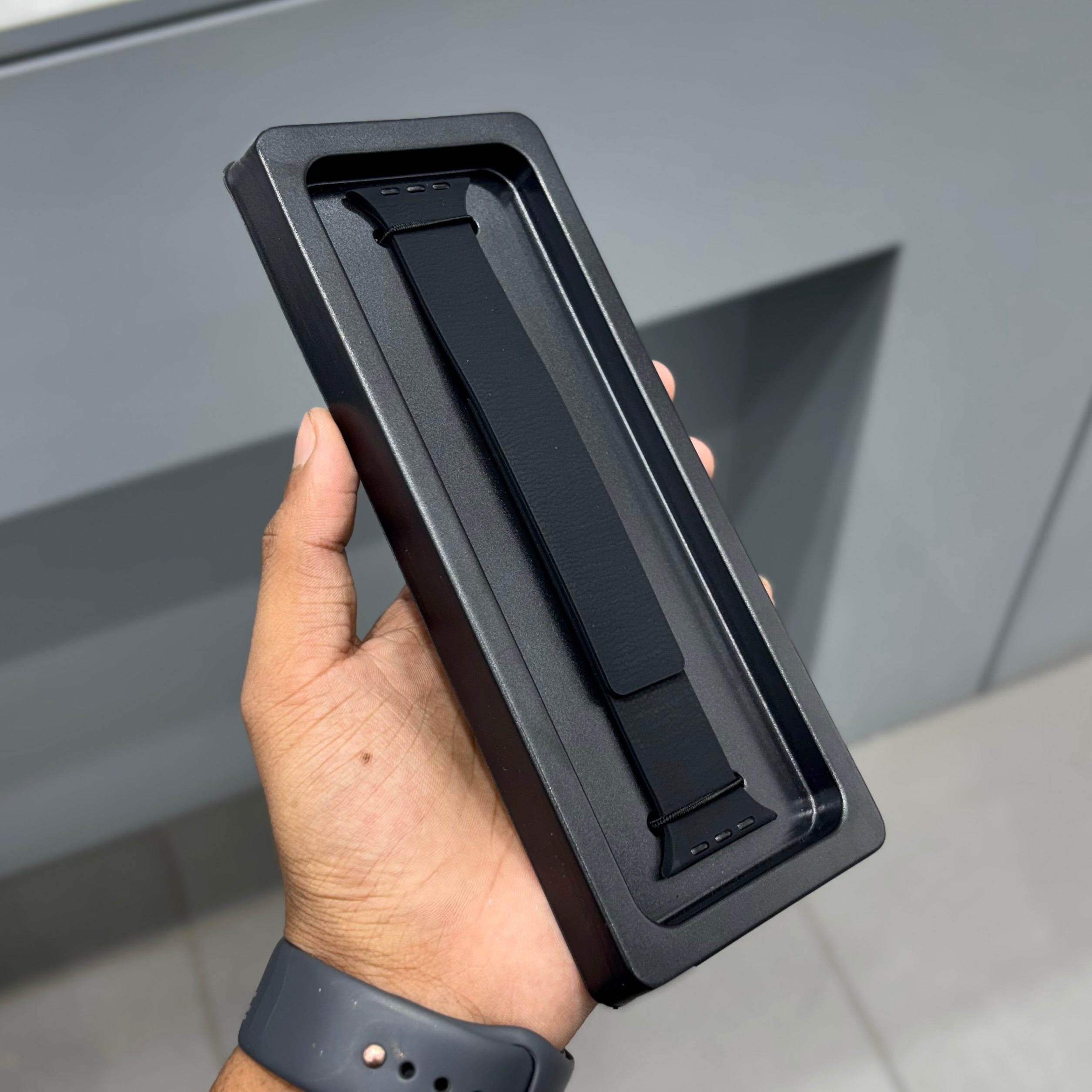 MAG LOOP STRAP - BLACK ( No. 2281 ) Mobile Case by CoverMeUp - Style 2