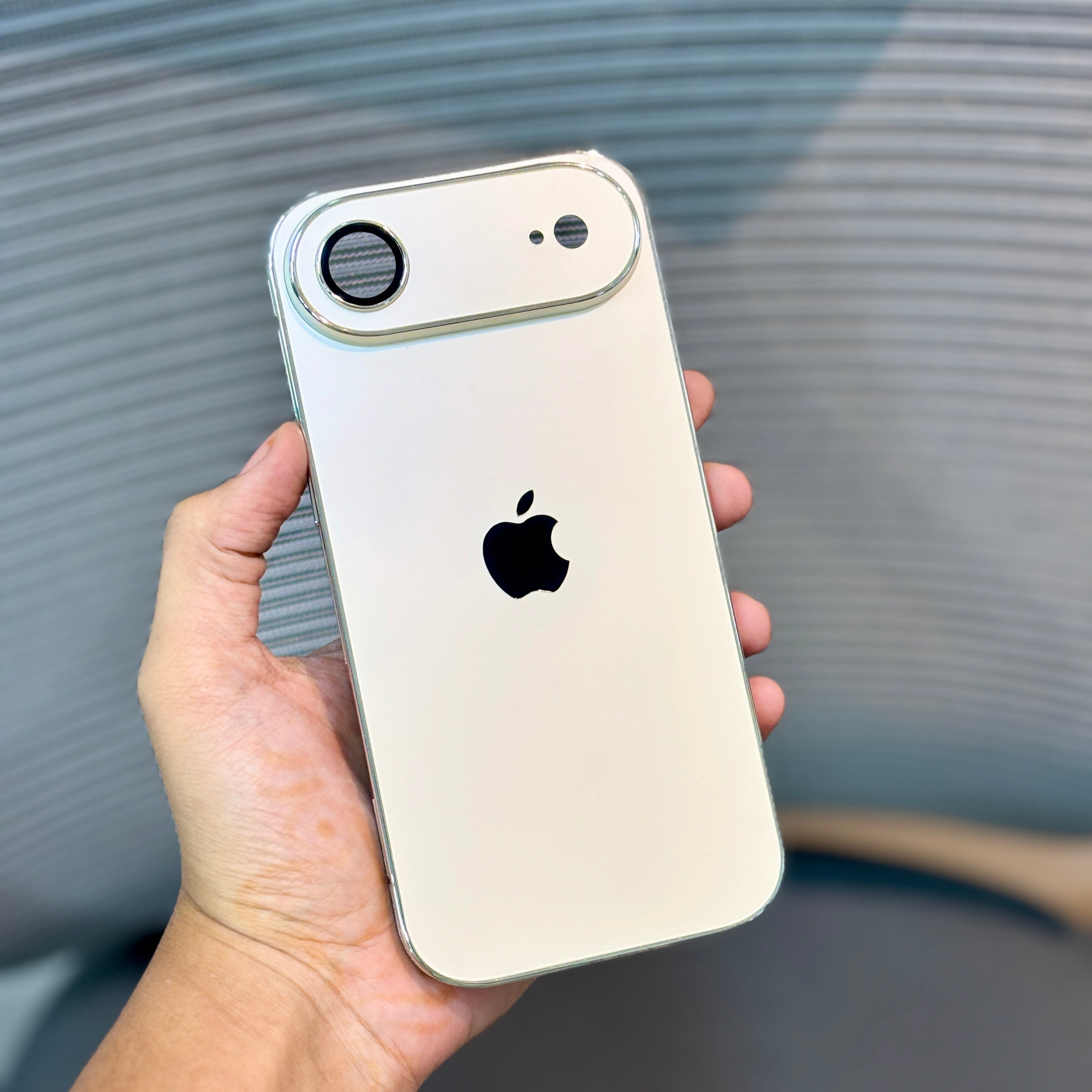 Protective Apple iPhone Back Cover - SilverLine iPhone 16 Pro Case - Style 3