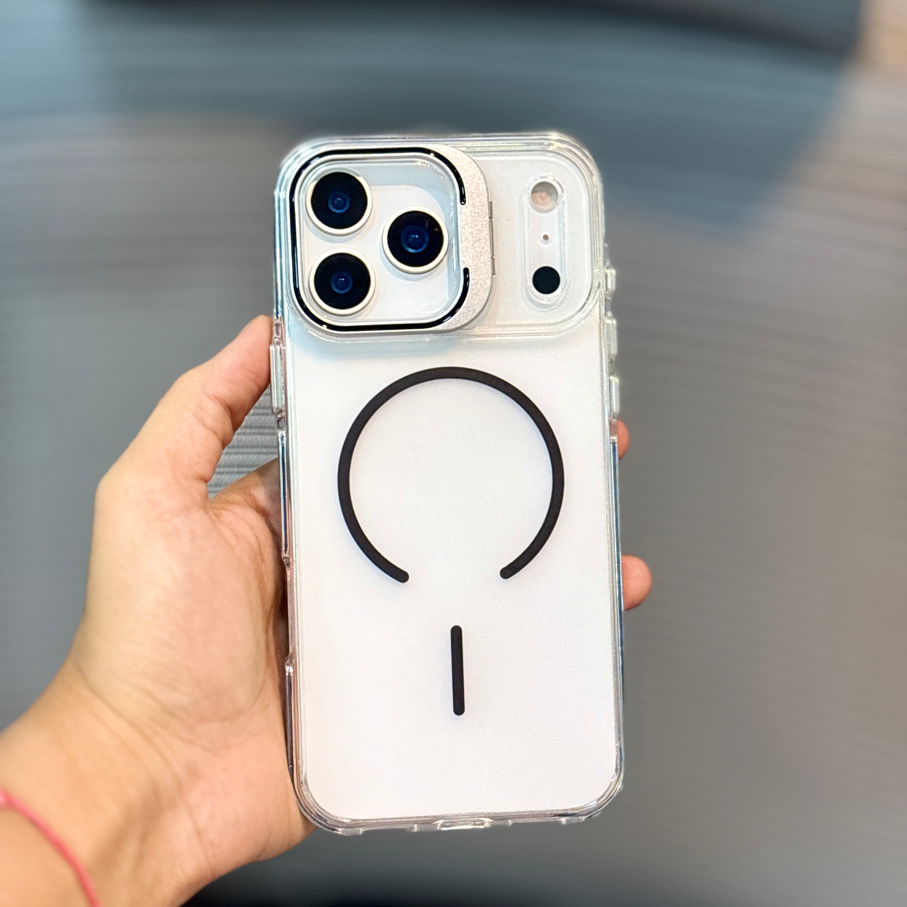 Protective Apple iPhone Back Cover - FrostStand MagSafe iPhone 17 Case