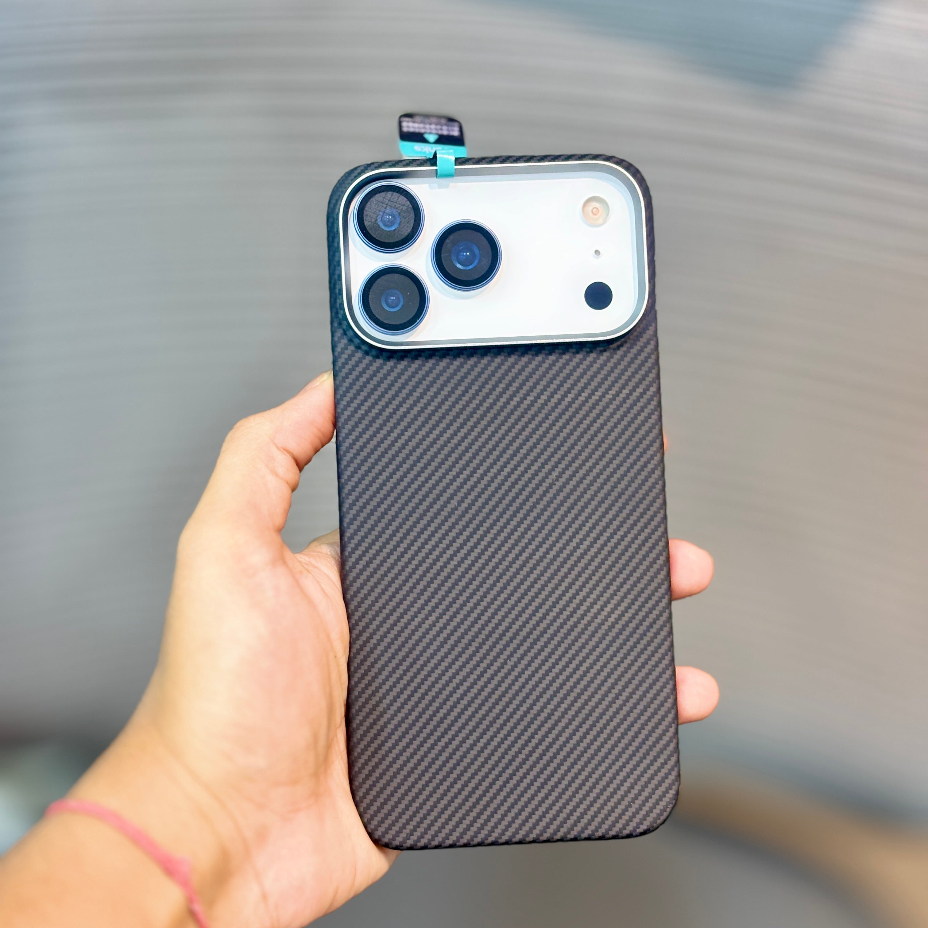 Protective Apple iPhone Back Cover - ArmorWeave Carbon Fiber iPhone 17 Pro Case