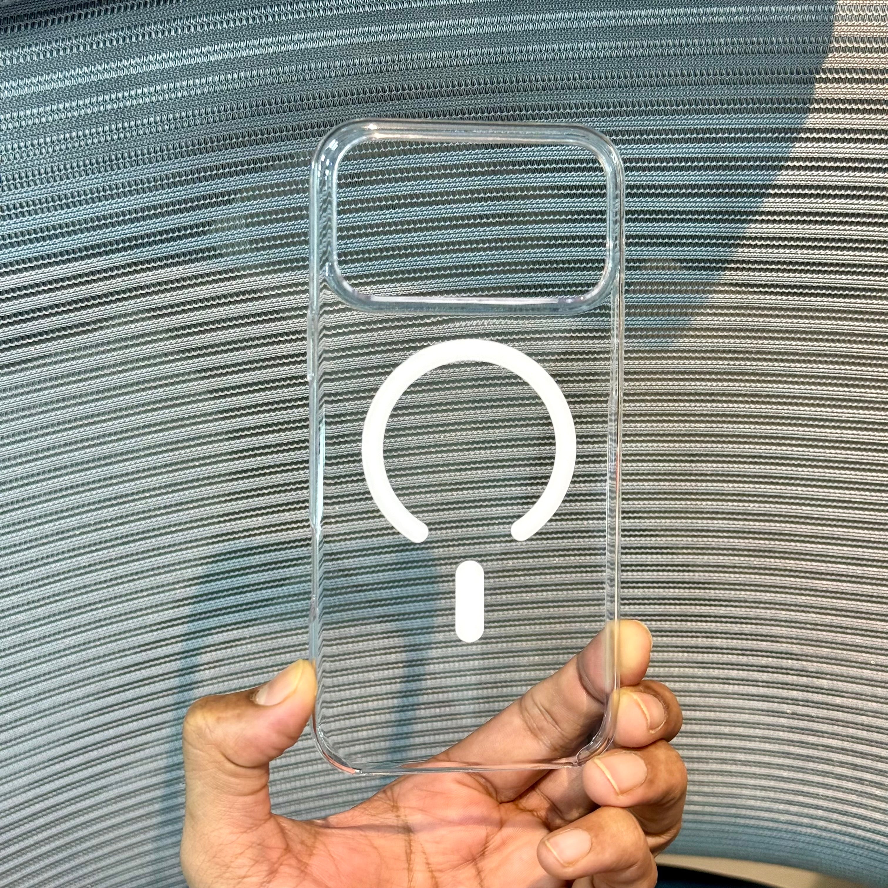 Protective Apple iPhone Back Cover - PureMag Anti-Yellow iPhone 17 Case - Style 3