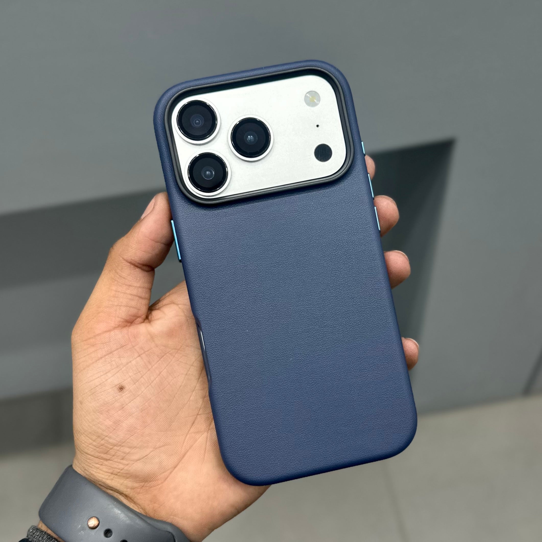NOBLE COLLECTION SERIES - BLUE ( No. 2943 ) Mobile Case by CoverMeUp