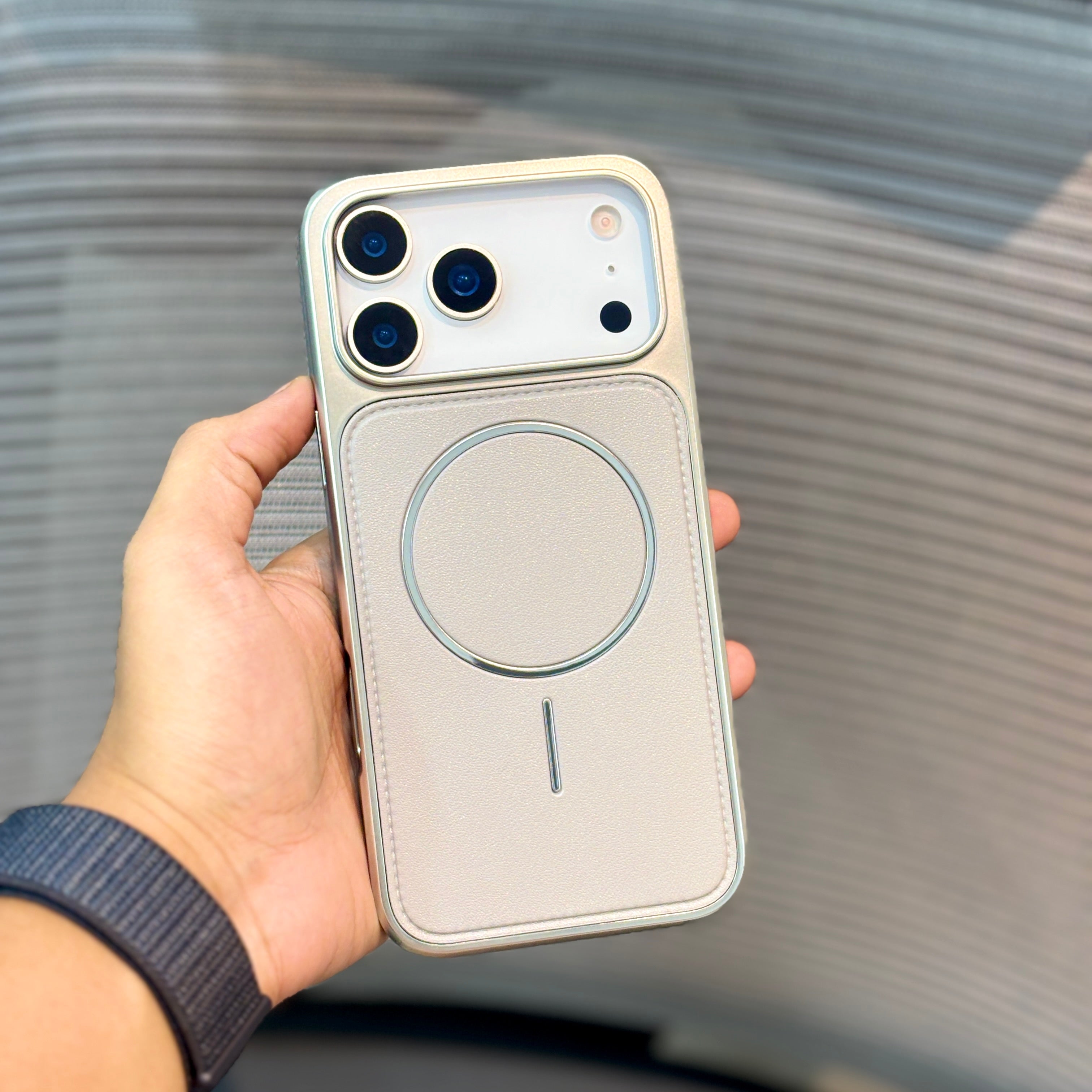 GrainMag MagSafe iPhone 17 Pro Max Case