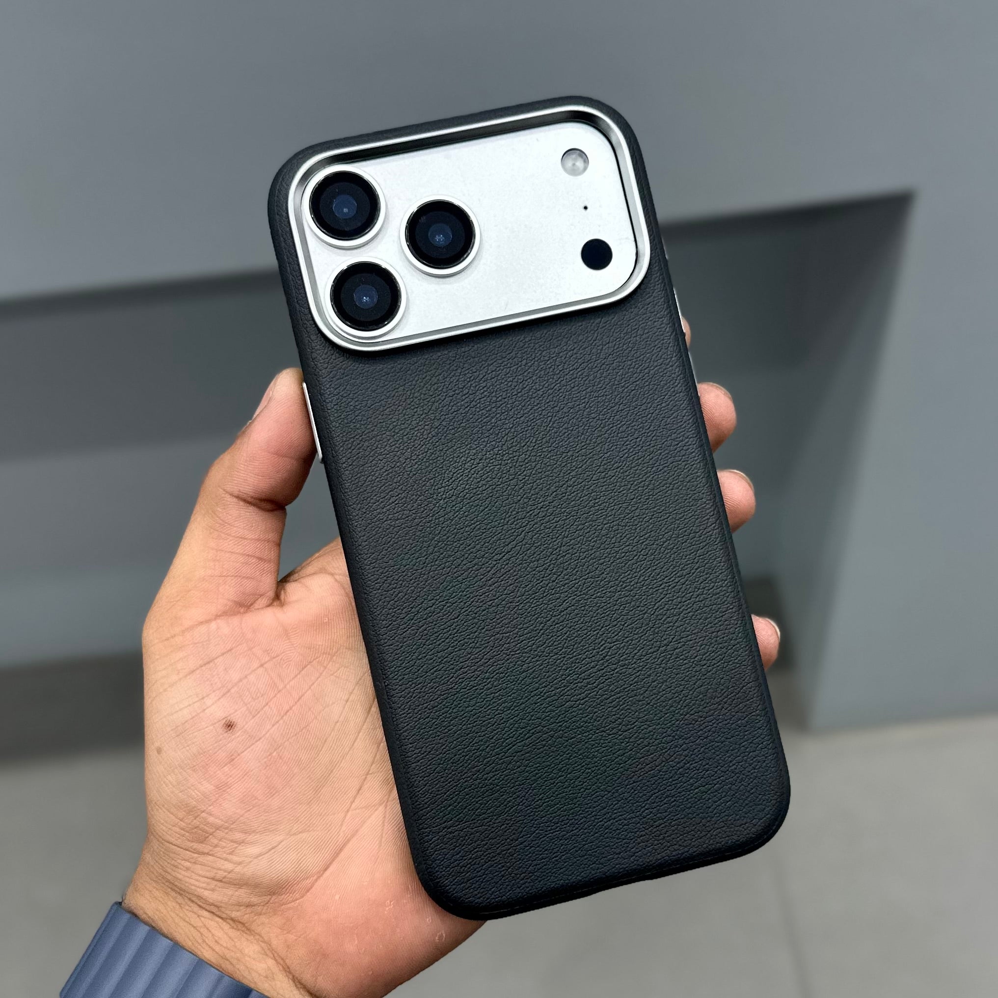HENKS HAZEL VEGAN LEATHER CASE - BLACK ( No. 3567 )