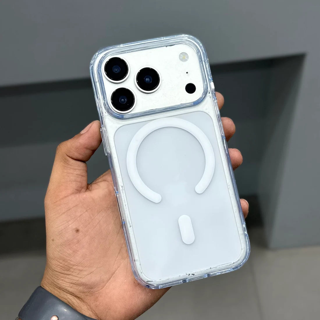 DYN AMYK FROST CASE MAGSAFE