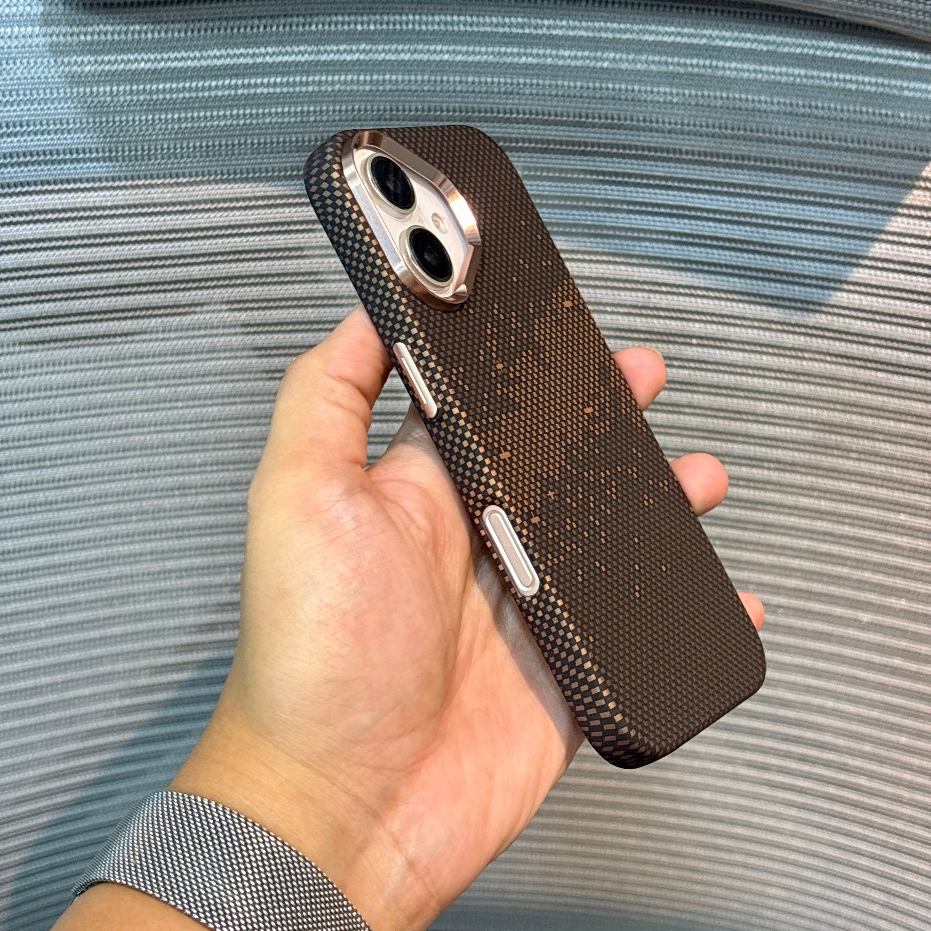 Protective Apple iPhone Back Cover - Carbonique MagSafe iPhone 16 Pro Max Case - Style 3