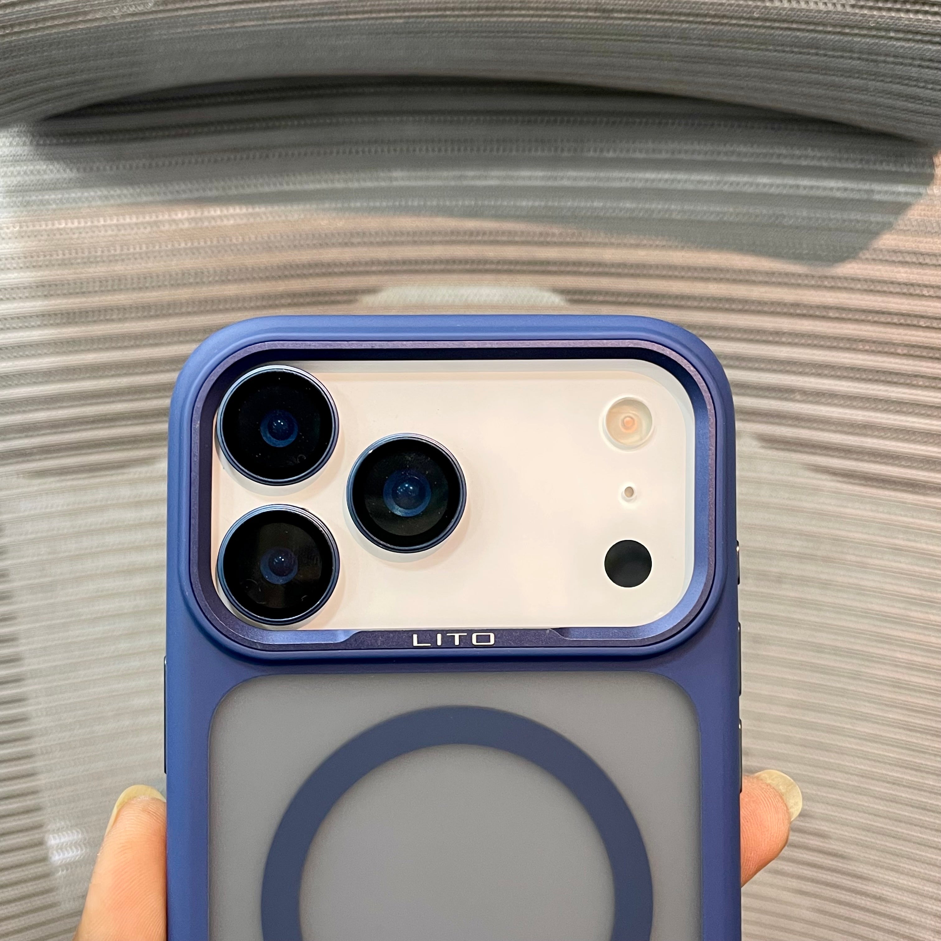 EdgeTint MagSafe iPhone 17 Pro Max Case