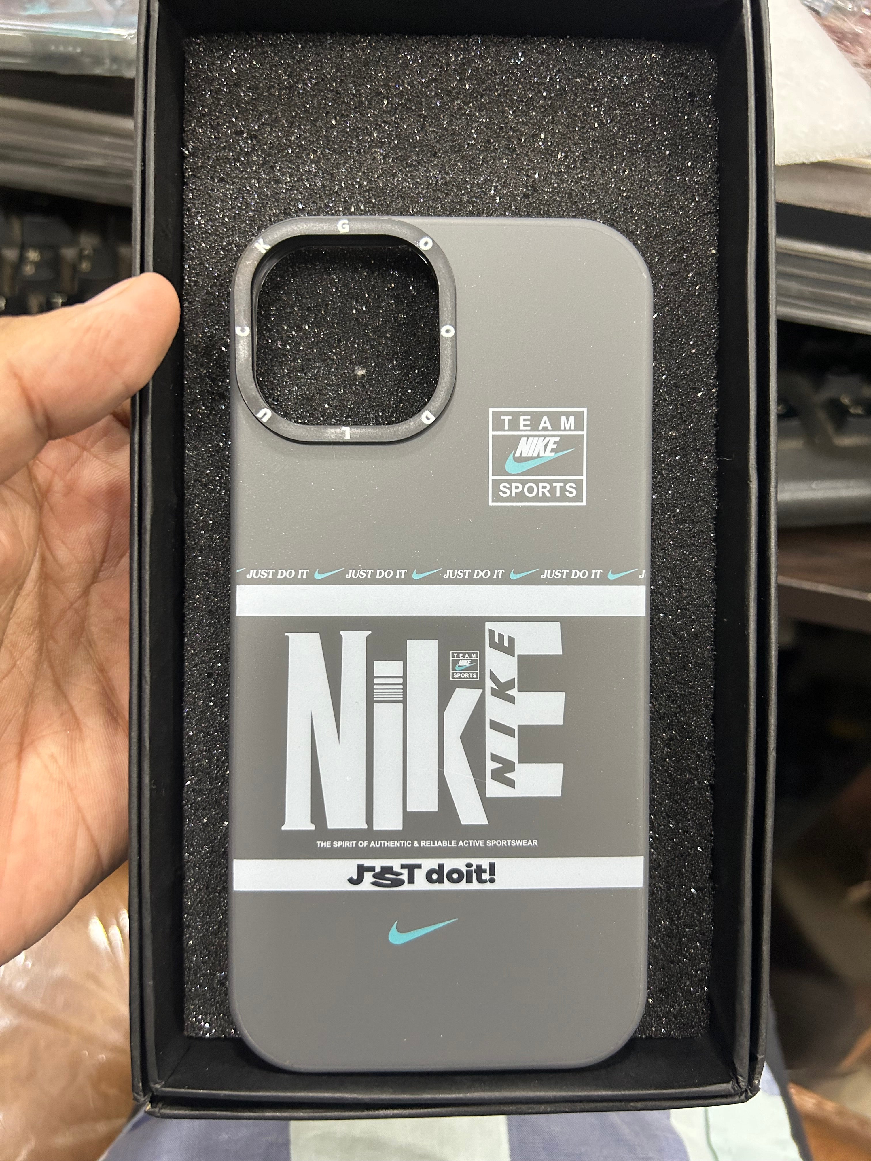 SNEAKERHEAD MATTE FINISH CASE FOR IPHONE