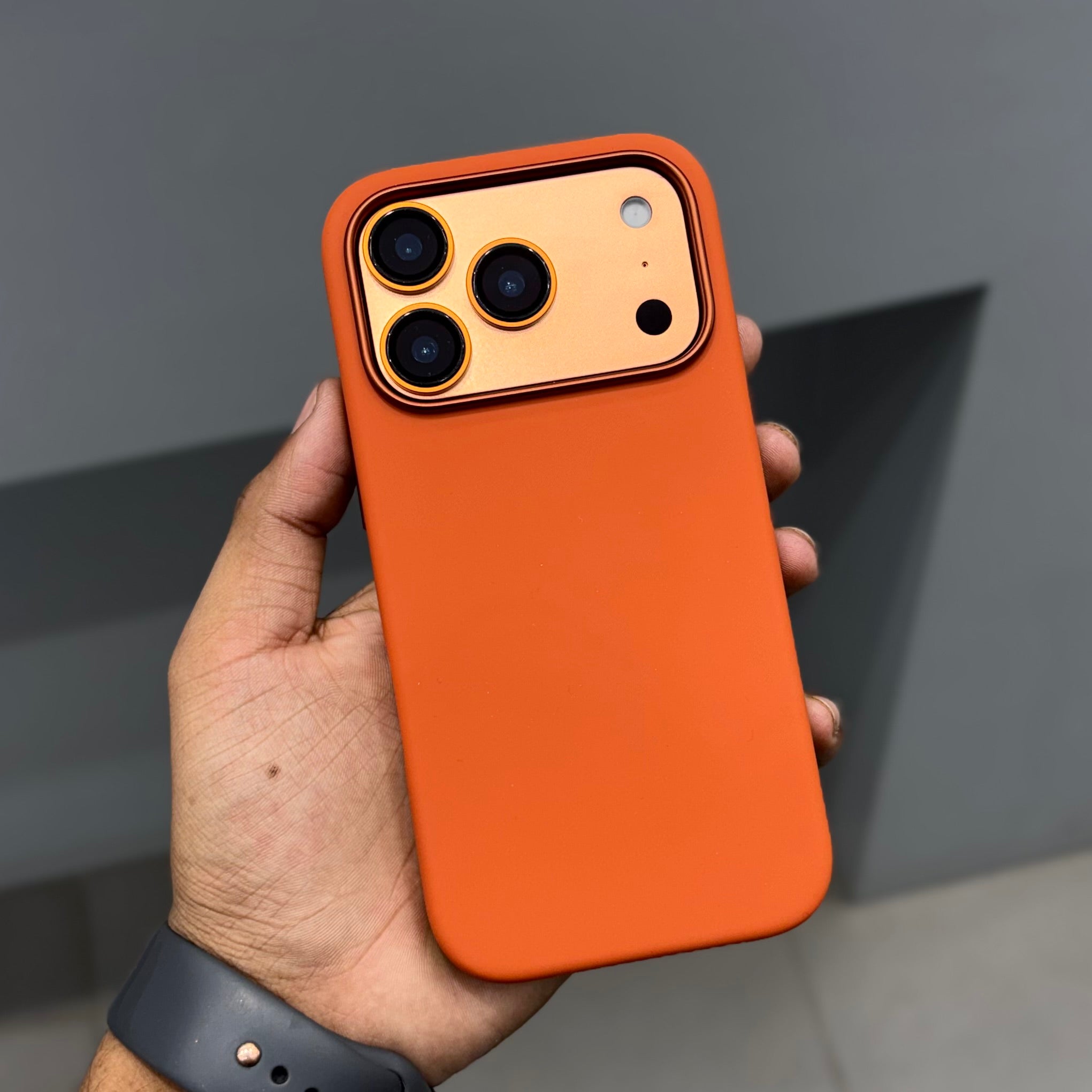 ICON GELIX SILICON CASE MAGSAFE - ORANGE ( No. 2554 ) Mobile Case by CoverMeUp