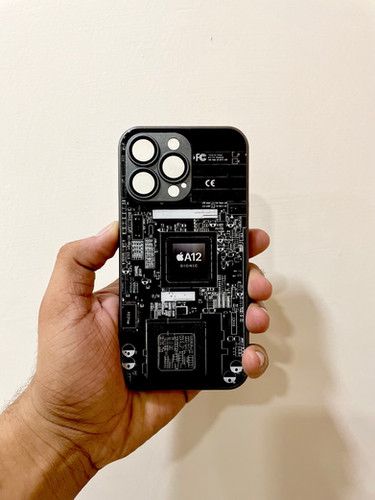Apple Chipset Circuit iPhone Case – Mechanical Motherboard Tech Design