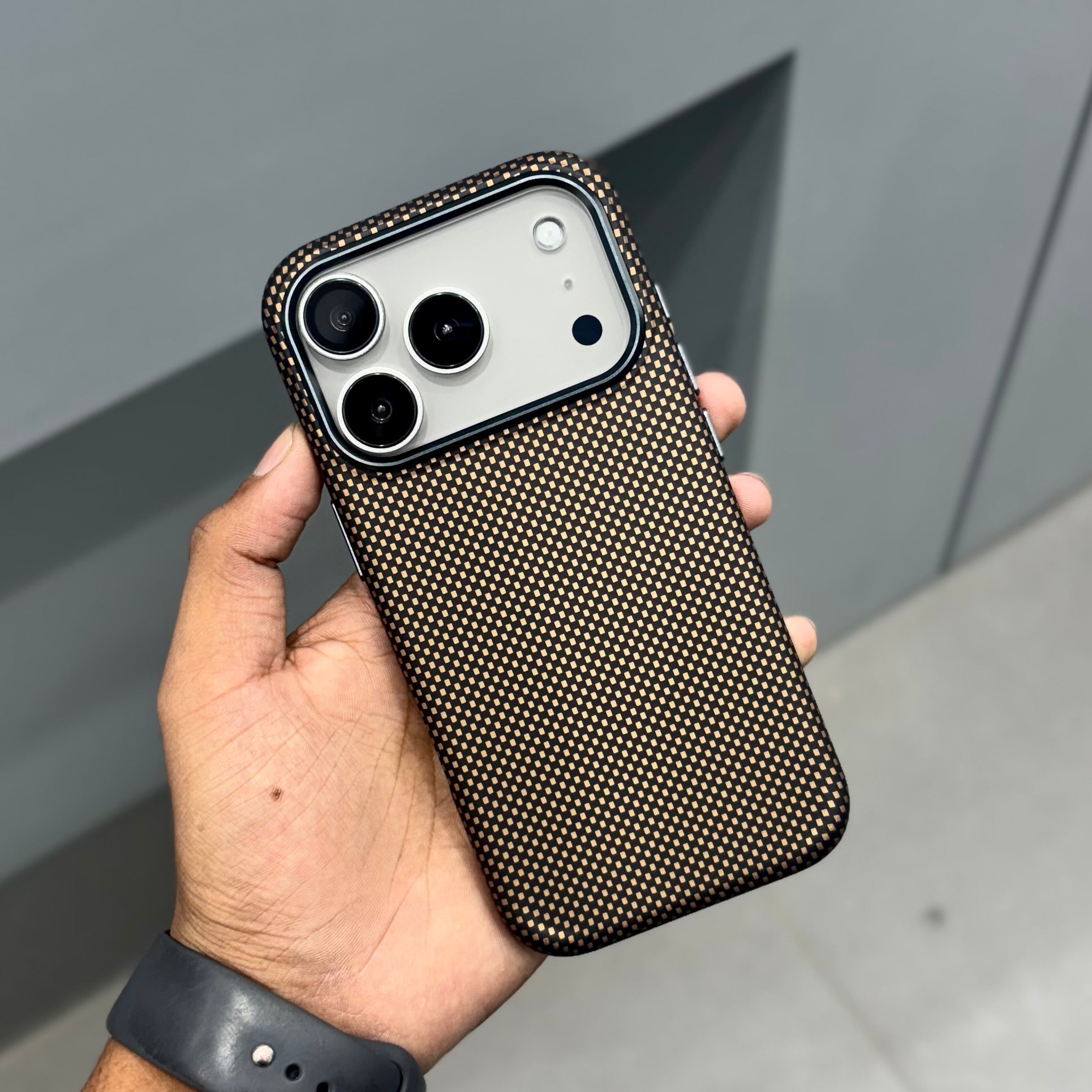 Hydro Carboni Case- Basic Brown ( No. 2087 )